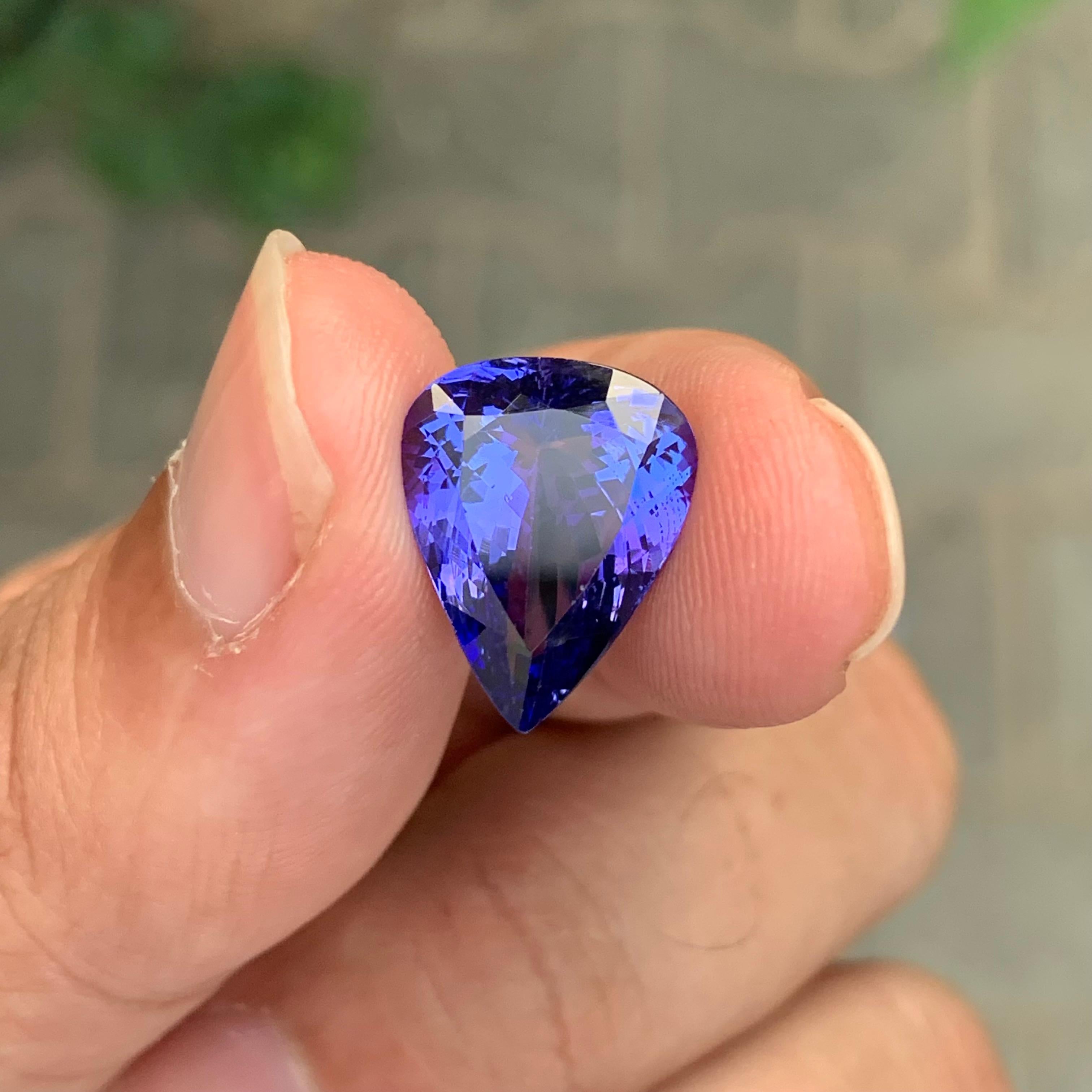 7.10 Carat Natural Faceted Tanzanite Pear Shape Gemstone From Tanzania (Tanzanie) Unisexe en vente