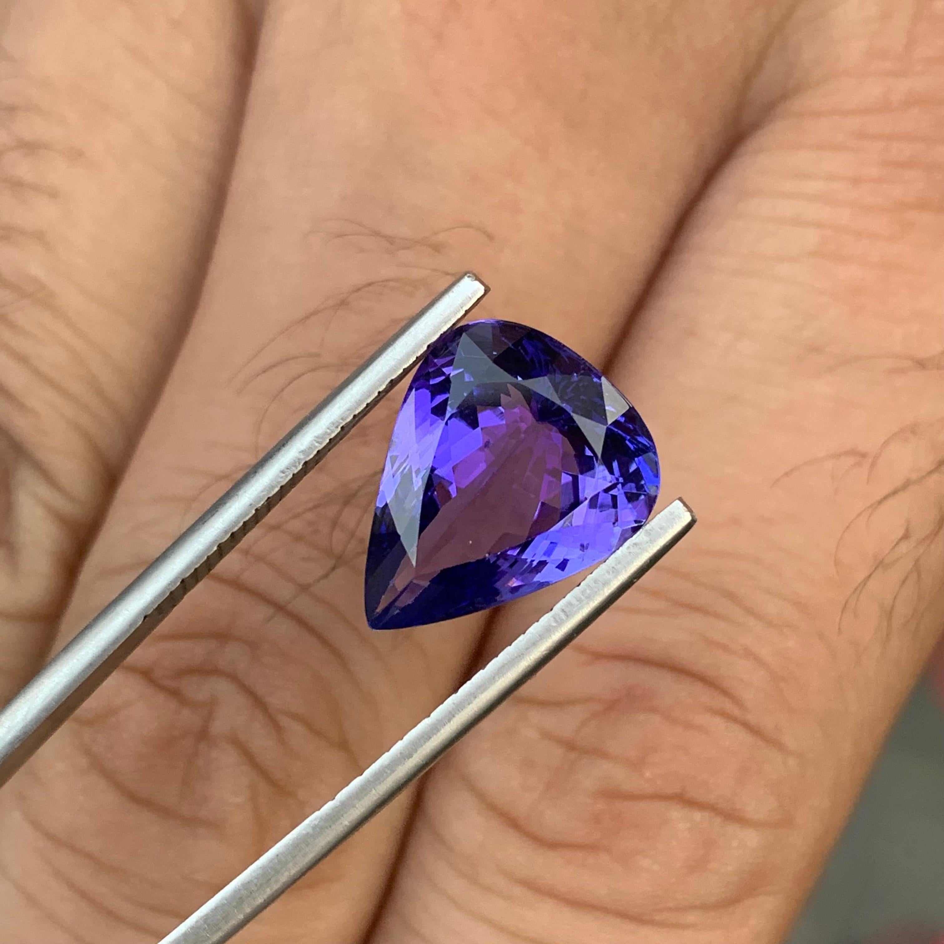 7.10 Carat Natural Faceted Tanzanite Pear Shape Gemstone From Tanzania (Tanzanie) en vente 3
