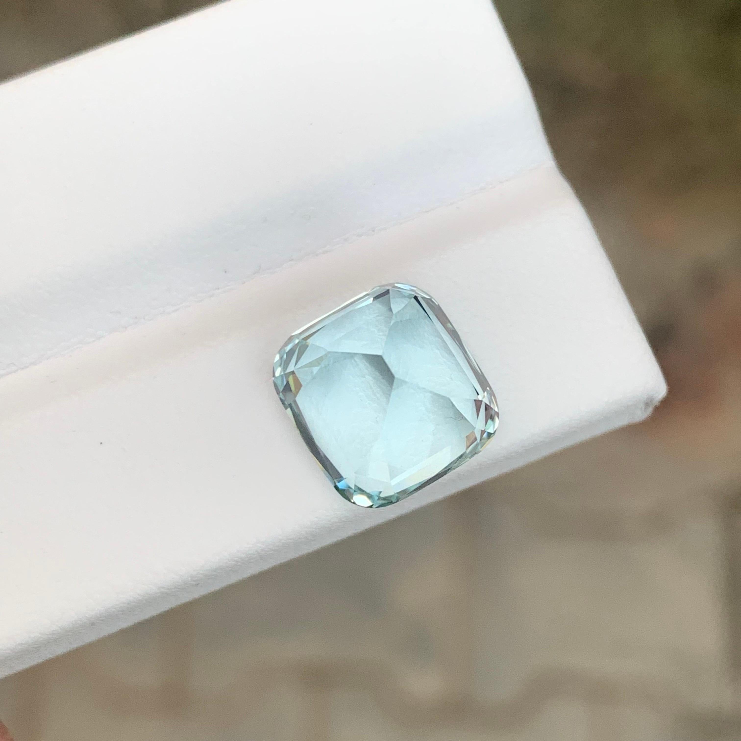 7,10 carati di acquamarina naturale sfusa a forma di cuscino dal Pakistan in vendita 4