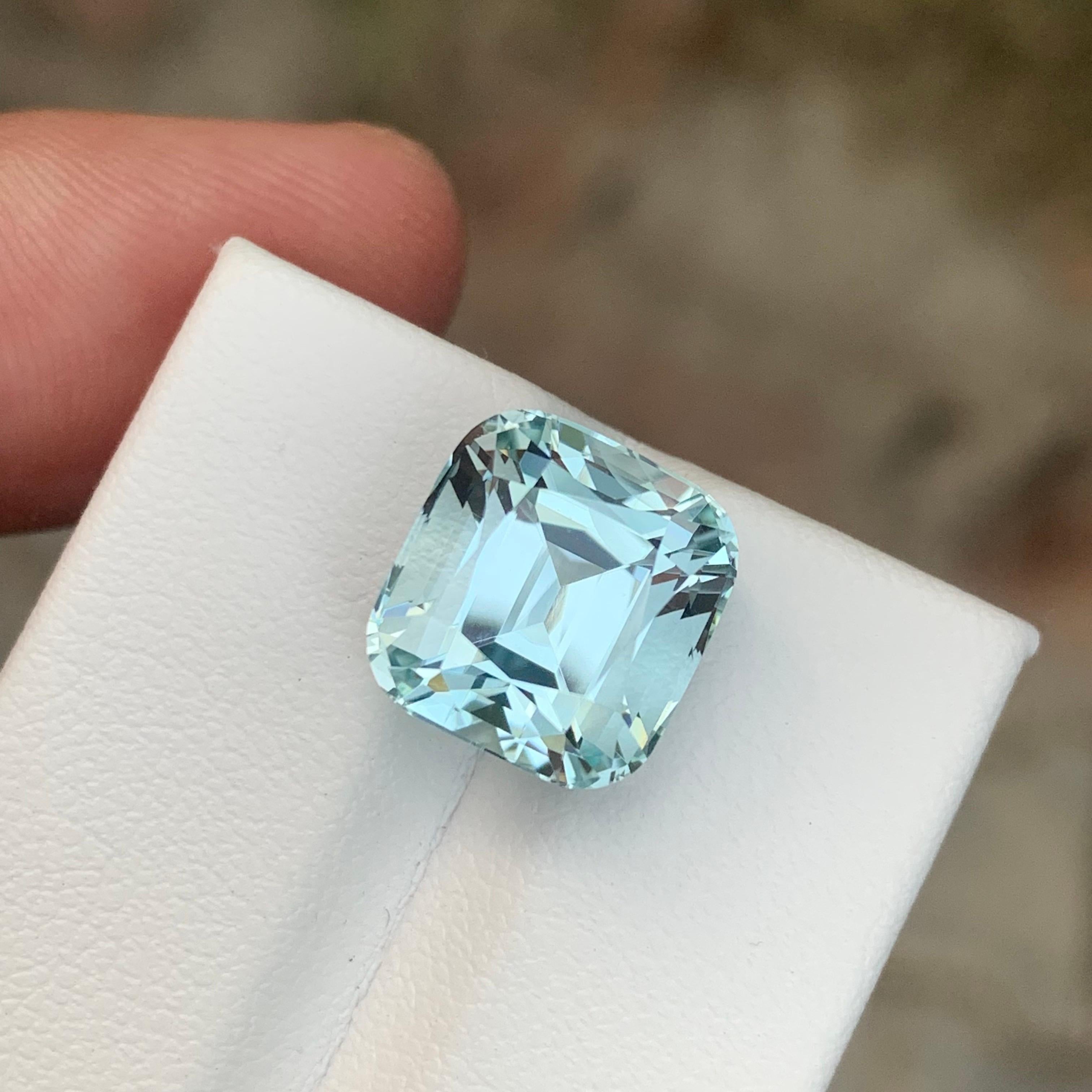 7,10 carati di acquamarina naturale sfusa a forma di cuscino dal Pakistan in vendita 1