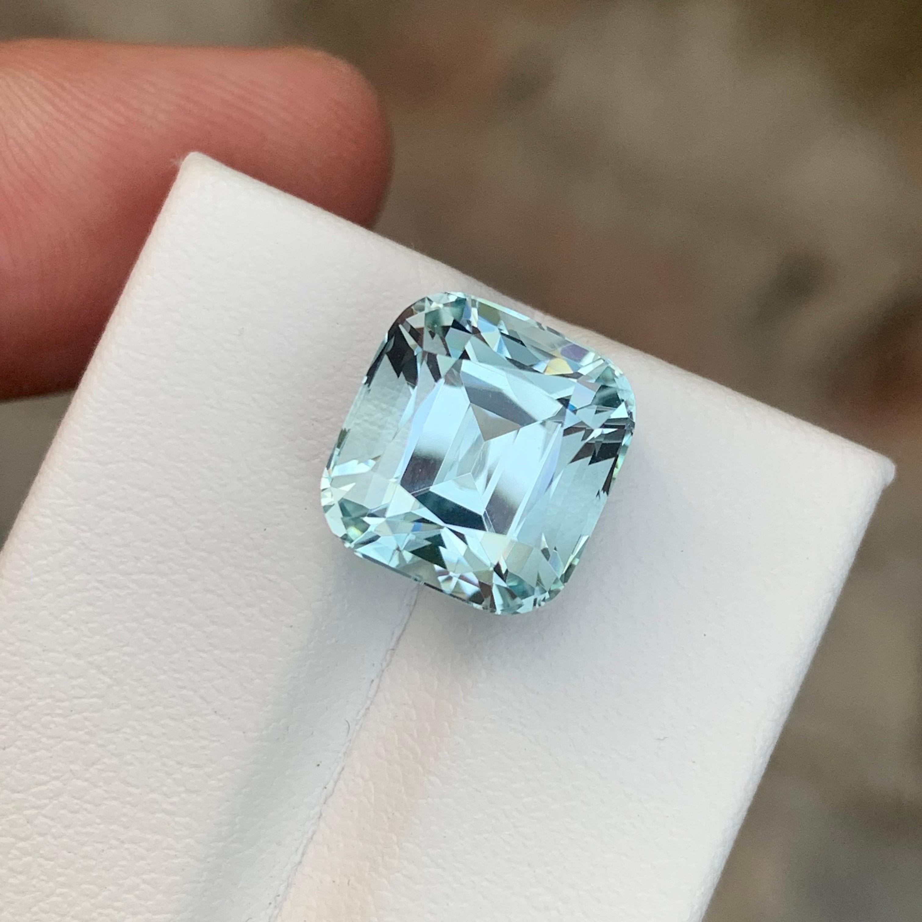 7,10 carati di acquamarina naturale sfusa a forma di cuscino dal Pakistan in vendita 2