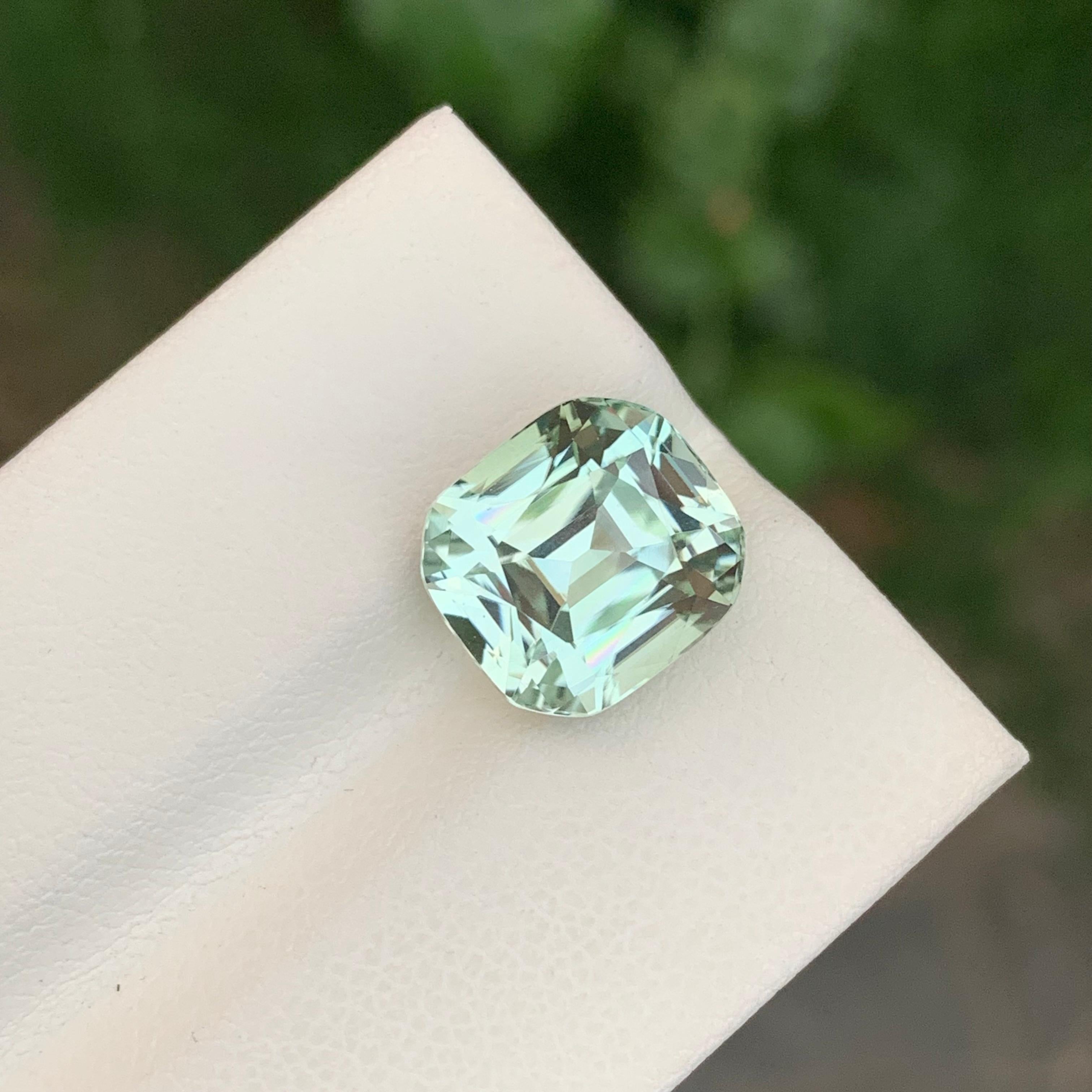 7.10 Carats Natural Loose Chinoise Green Tourmaline Cushion Shape (Tourmaline verte en forme de coussin) en vente 4