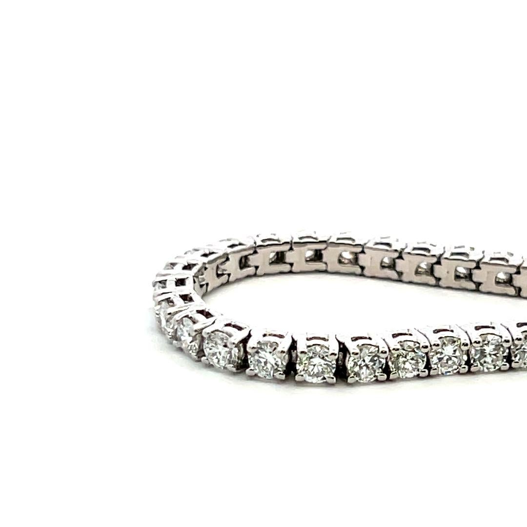 7.10 Carat Round Brilliant G VS Diamond 14 Karat White Gold Tennis Bracelet For Sale 5