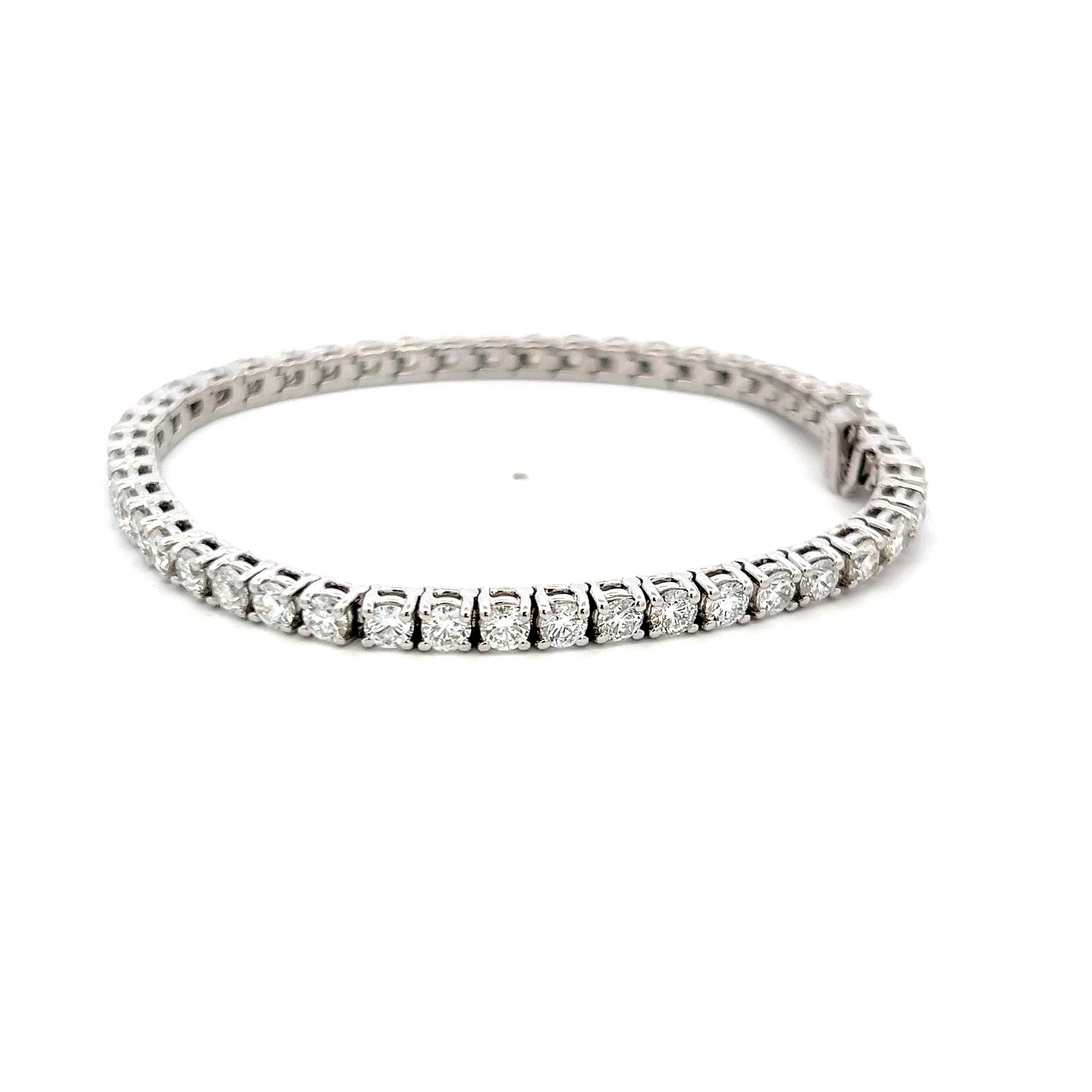 7.10 Carat Round Brilliant G VS Diamond 14 Karat White Gold Tennis Bracelet In New Condition For Sale In New York, NY