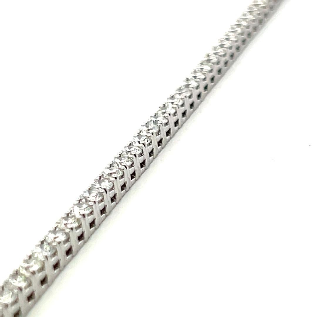 7.10 Carat Round Brilliant G VS Diamond 14 Karat White Gold Tennis Bracelet For Sale 4