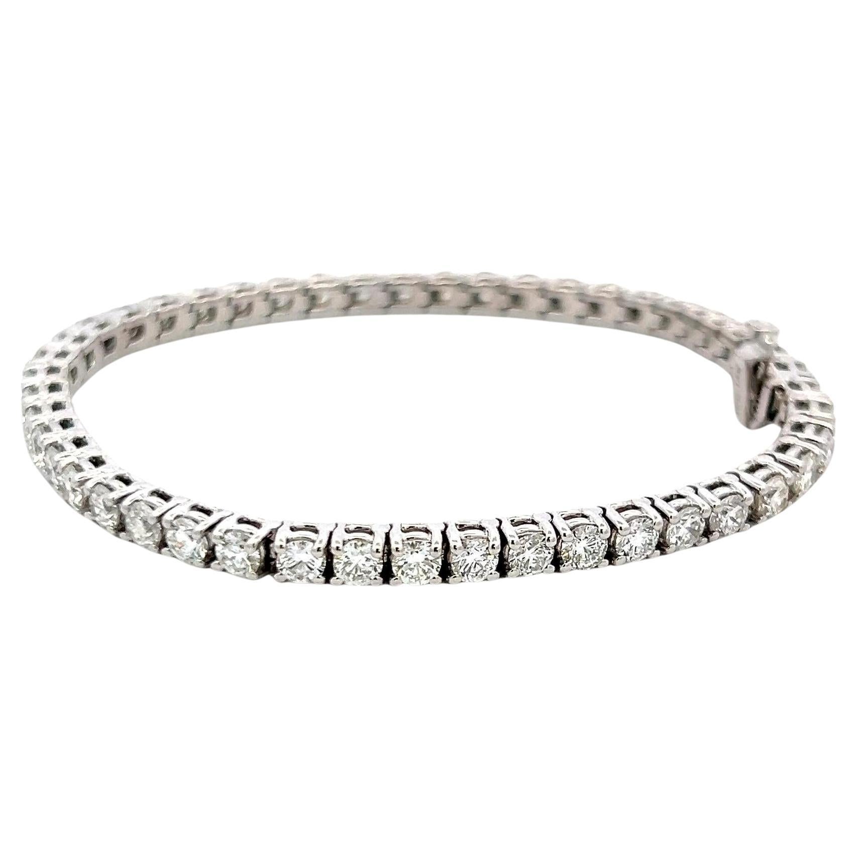 7.10 Carat Round Brilliant G VS Diamond 14 Karat White Gold Tennis Bracelet For Sale