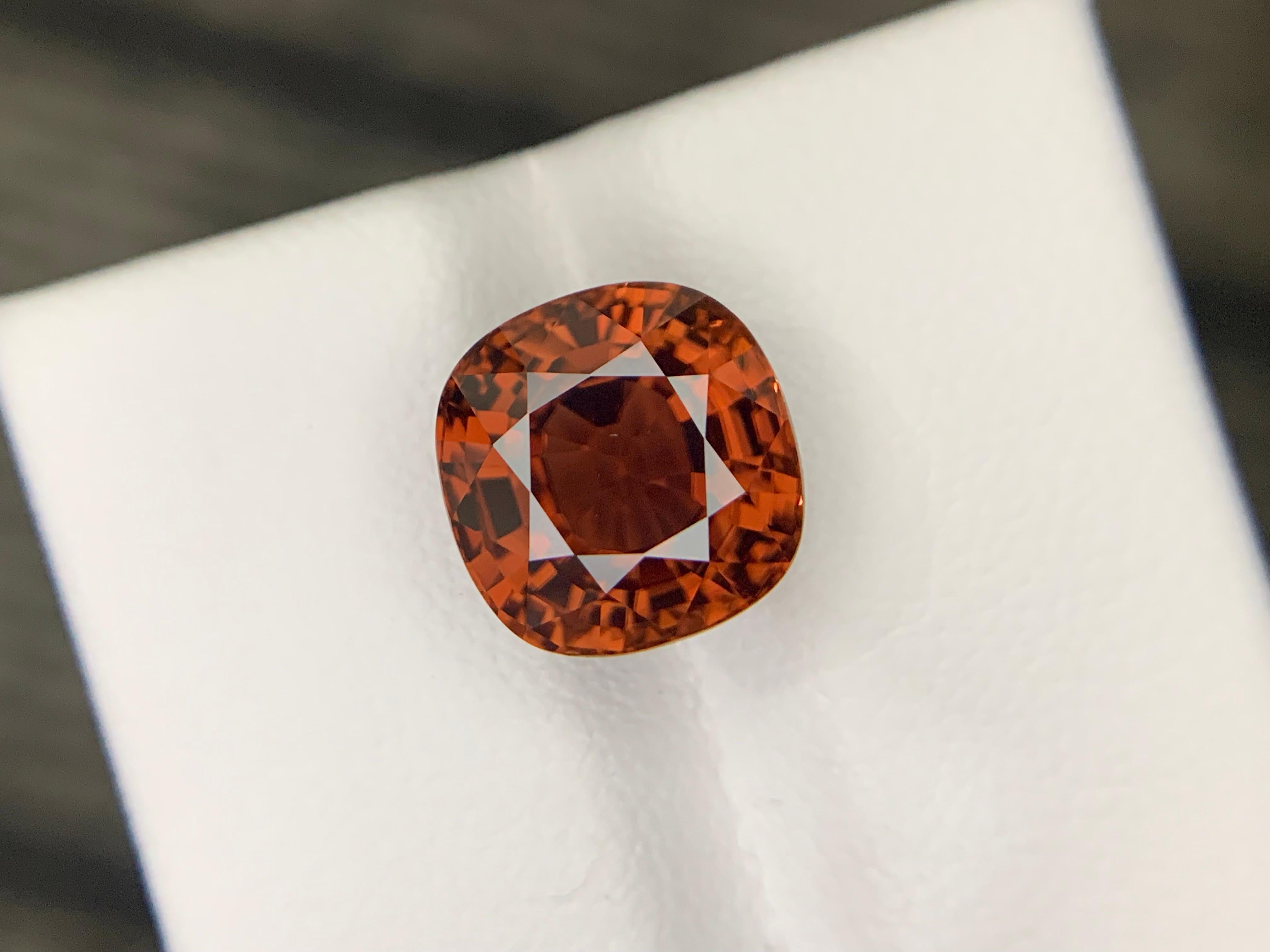 7,10 Carati di Zircone Marrone Naturale Sciolto in vendita 4