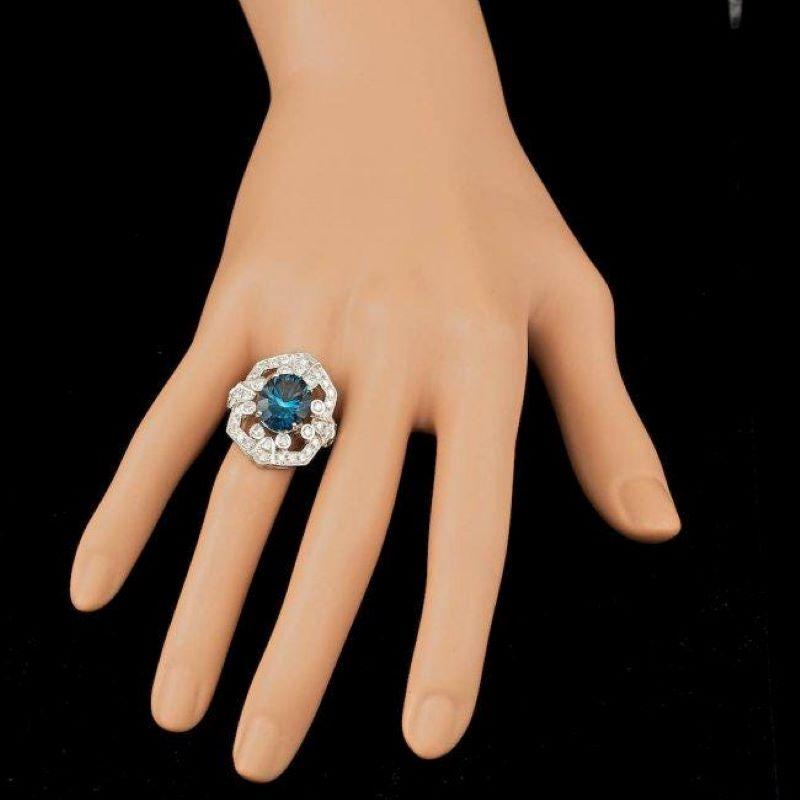 14 Karat massiver Weißgoldring mit 7,10 Karat natürlichem Blautopas und Diamant im Zustand „Neu“ im Angebot in Los Angeles, CA
