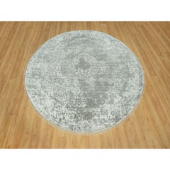 7'10"x7'10" Gray Persian Design Hand Knotted Broken Wool and Silk Round Rug