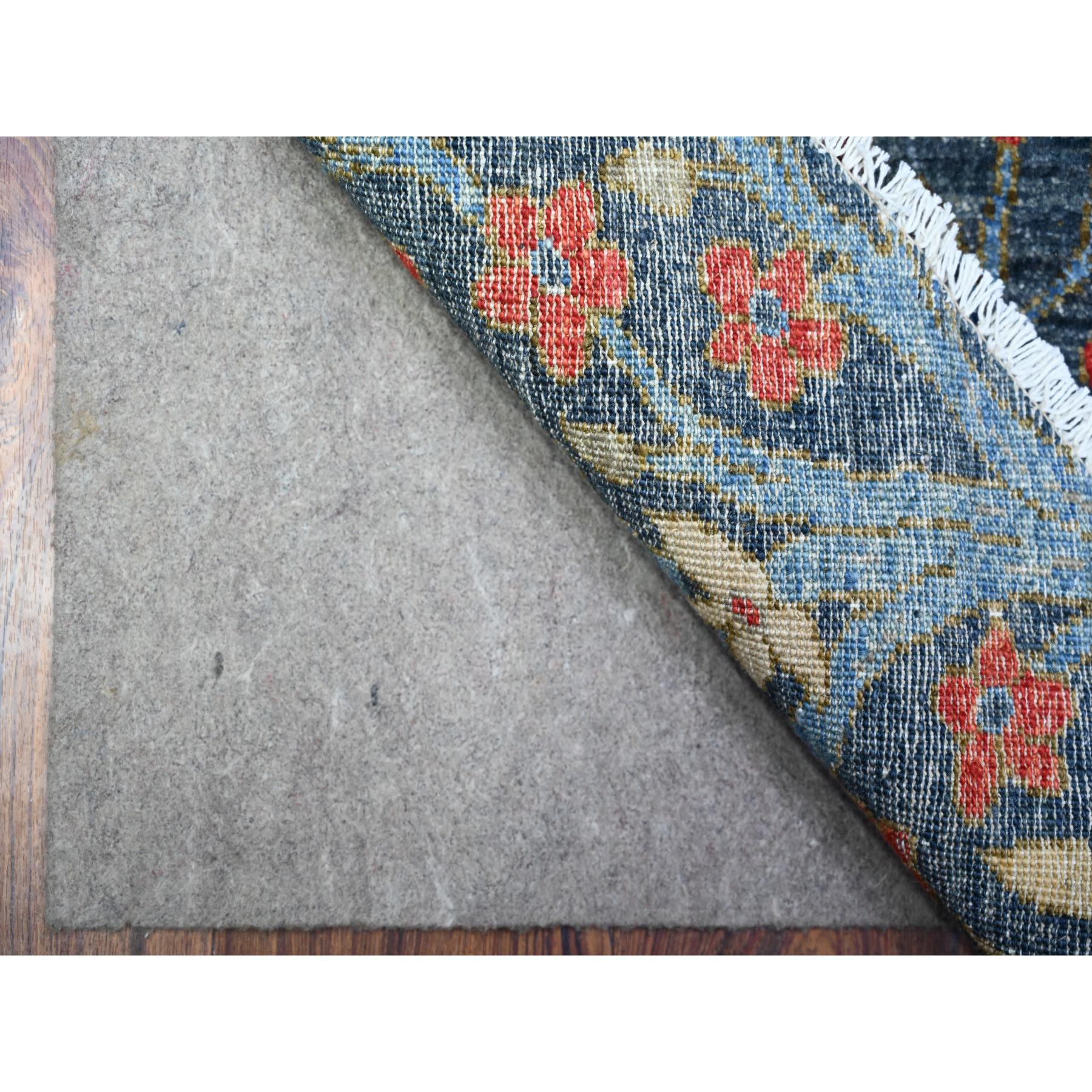 Hand-Knotted 7'10