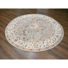 7'10 "x8' Grigio e Avorio, Tappeto orientale rotondo di ispirazione Oushak annodato a mano