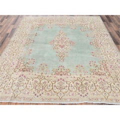 Tapis carré persan vintage de Kerman en pure laine, noué à la main, vert clair, 7'10" x 8'4"