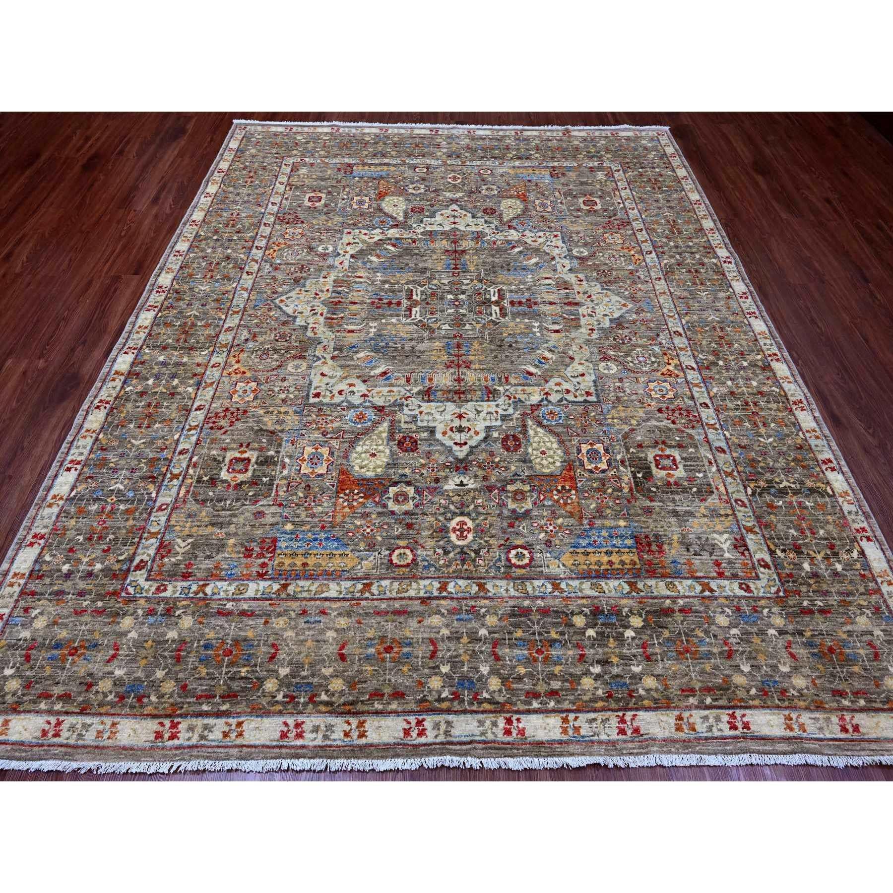 Marron café, 14e siècle, dynastie Mamluke, motif de médaillon géométrique, laine de haute montagne, noué à la main, teintures végétales, tapis d'Orient
Matières premières : Laine
Latex : Pas de poils 
hauteur : 0,25 pouces
Style :