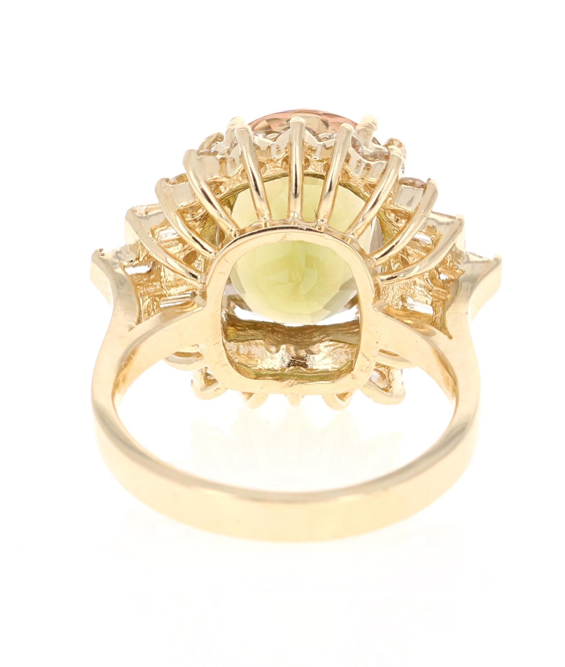 Taille ovale Bague cocktail en or jaune 14 carats avec diamants et tourmaline vert olive de 7,11 carats en vente