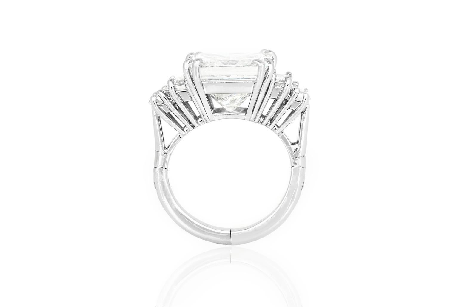 7.11 Karat Prinzessinnenschliff Diamant Verlobungsring im Zustand „Gut“ im Angebot in New York, NY