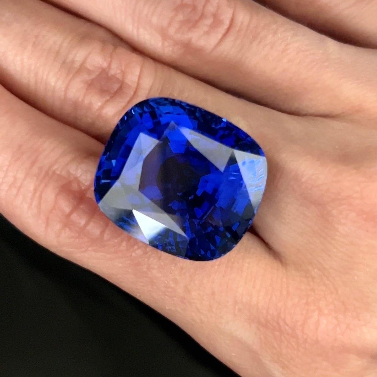 71,15 Karat natürlicher königsblauer Sri Lanka-Saphir, GRS-Zertifikat (Kissenschliff)