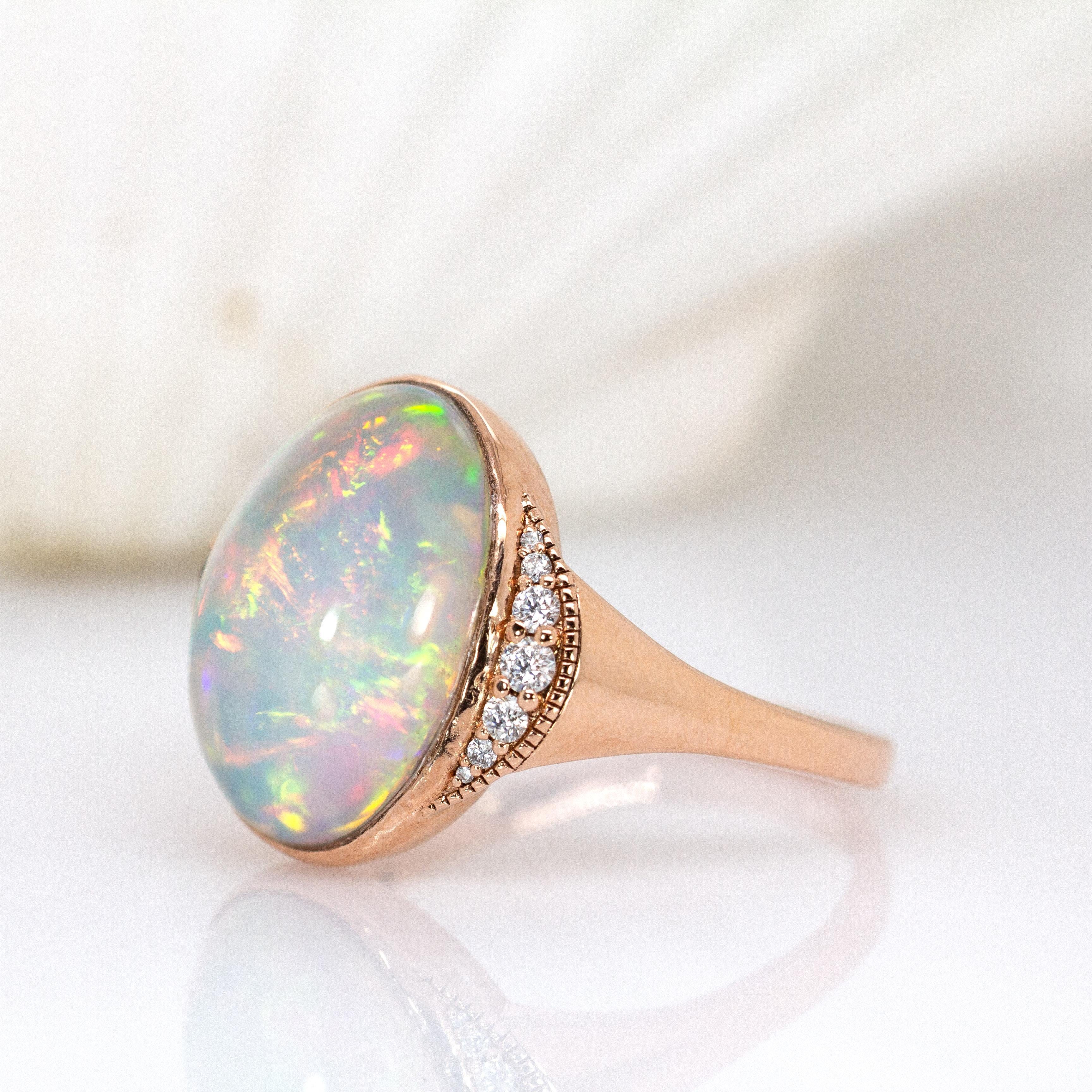 7.11cts Ethiopian Opal W Natural Diamond Accents Ring in 14k Solid Gold 17x13mm Corte oval en venta