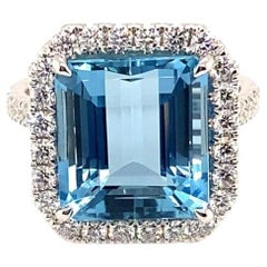 Bague aigue-marine taille émeraude de 7,12 carats en or blanc 18 carats