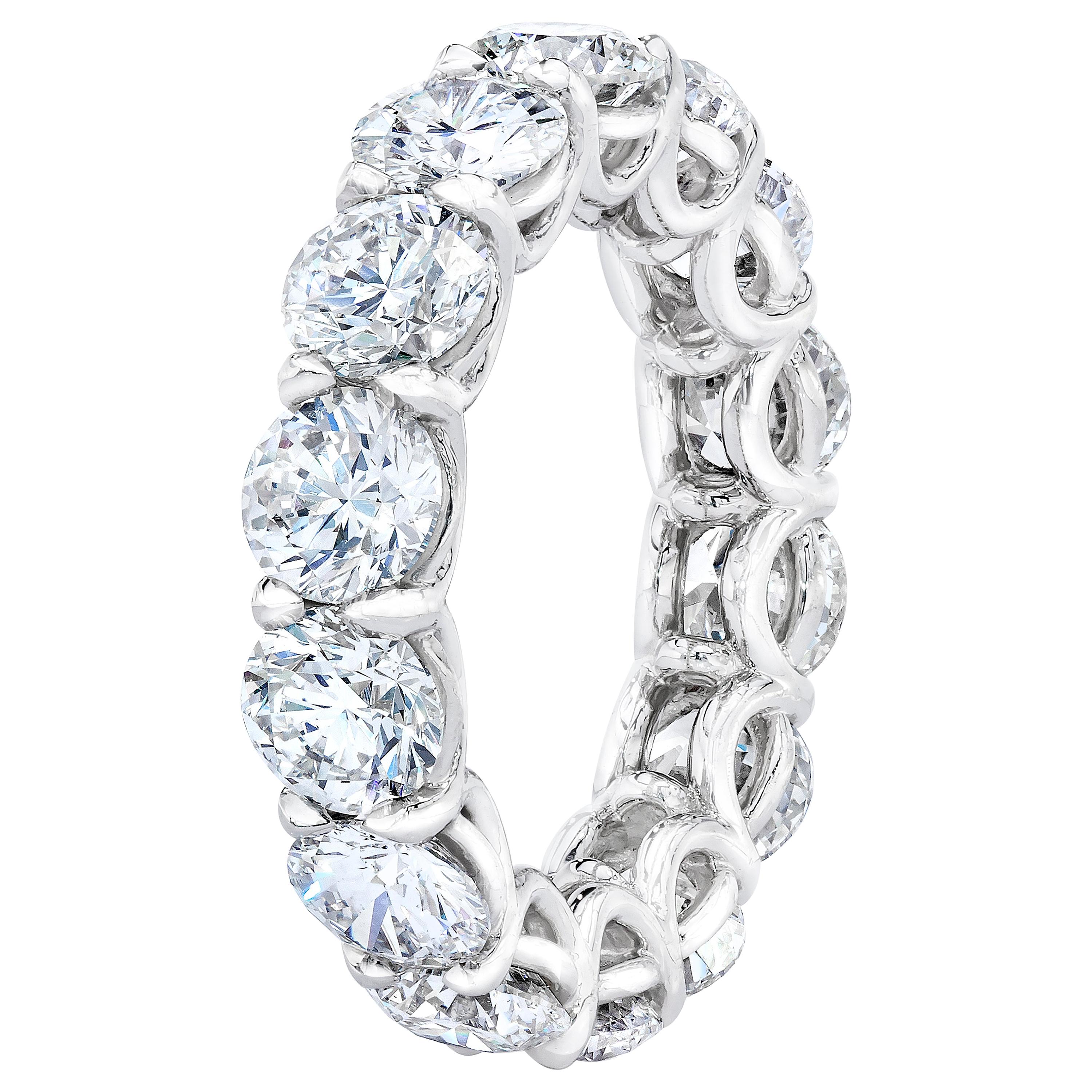 Anneau d'éternité en diamants ronds et brillants de 7,12 carats (50pt chacun)