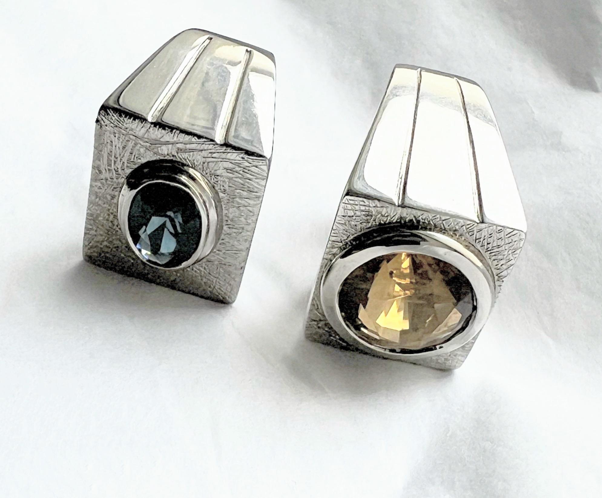 Taglio rotondo Anello Signet in argento sterling rodiato con citrino giallo rotondo da 7,1 carati
