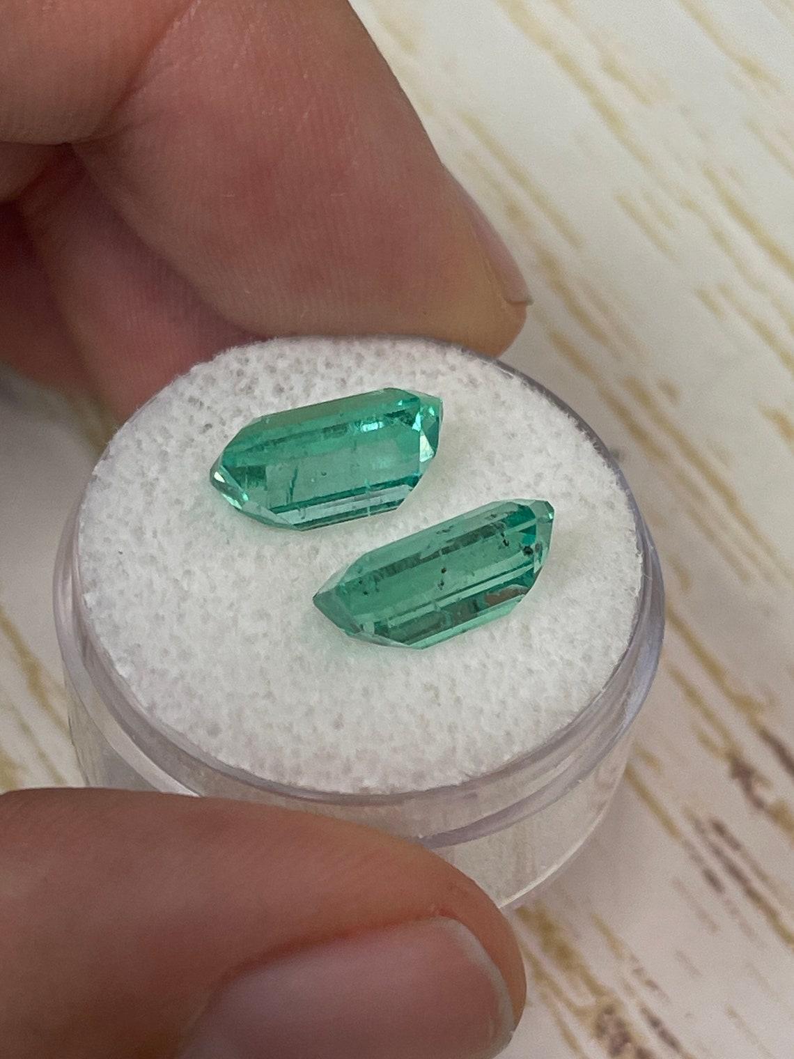 7.12tcw 11.5x8 Matching Colombian Emeralds - Emerald Cut Genuine Loose Pair Pour femmes en vente