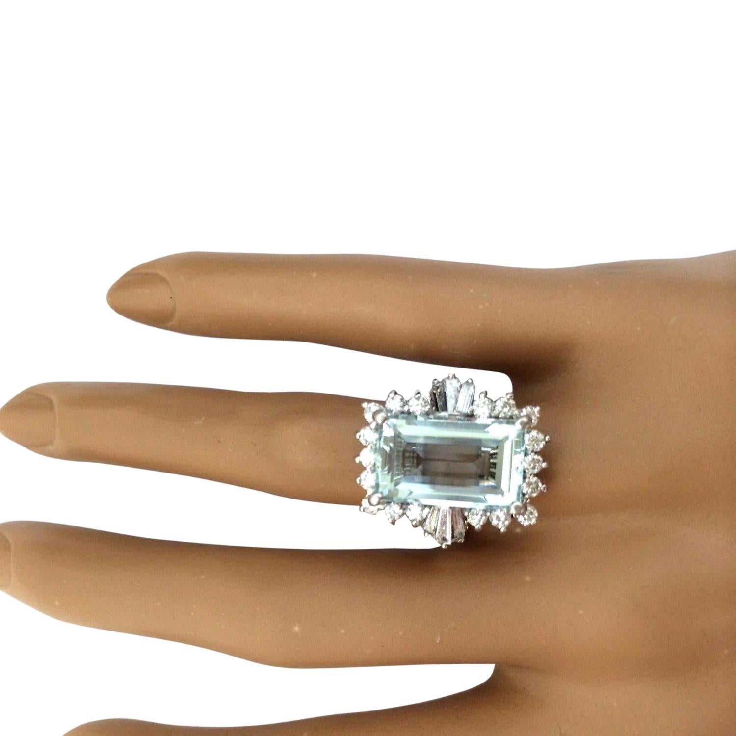 Aquamarine Diamond Ring In 14 Karat Solid White Gold  In New Condition For Sale In Manhattan Beach, CA