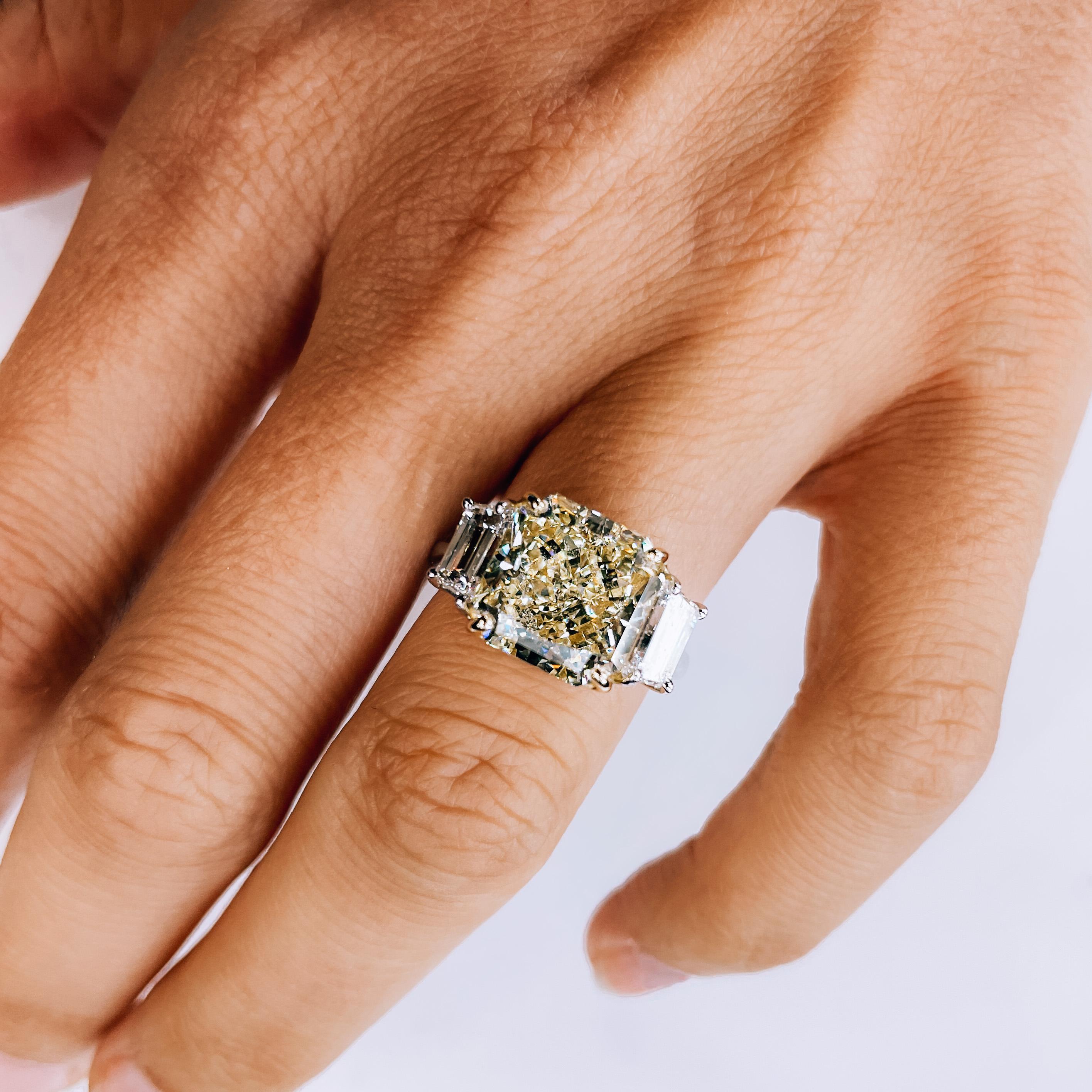 7.13 Carat Radiant Cut VVS2 GIA Three Stone Diamond Engagement Ring For Sale 3