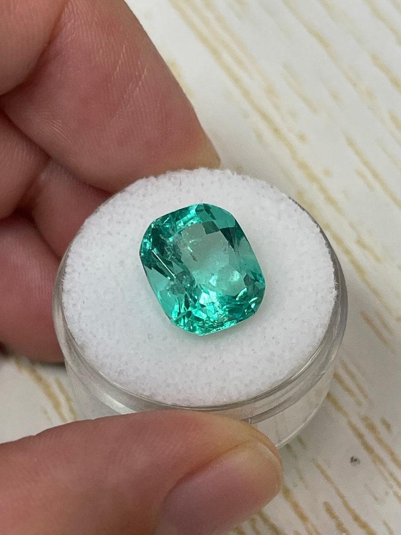 Women's 7.13 Carat Vivacious Bluish Green Colombian Emerald - Chivor Cushion Cut Gem For Sale