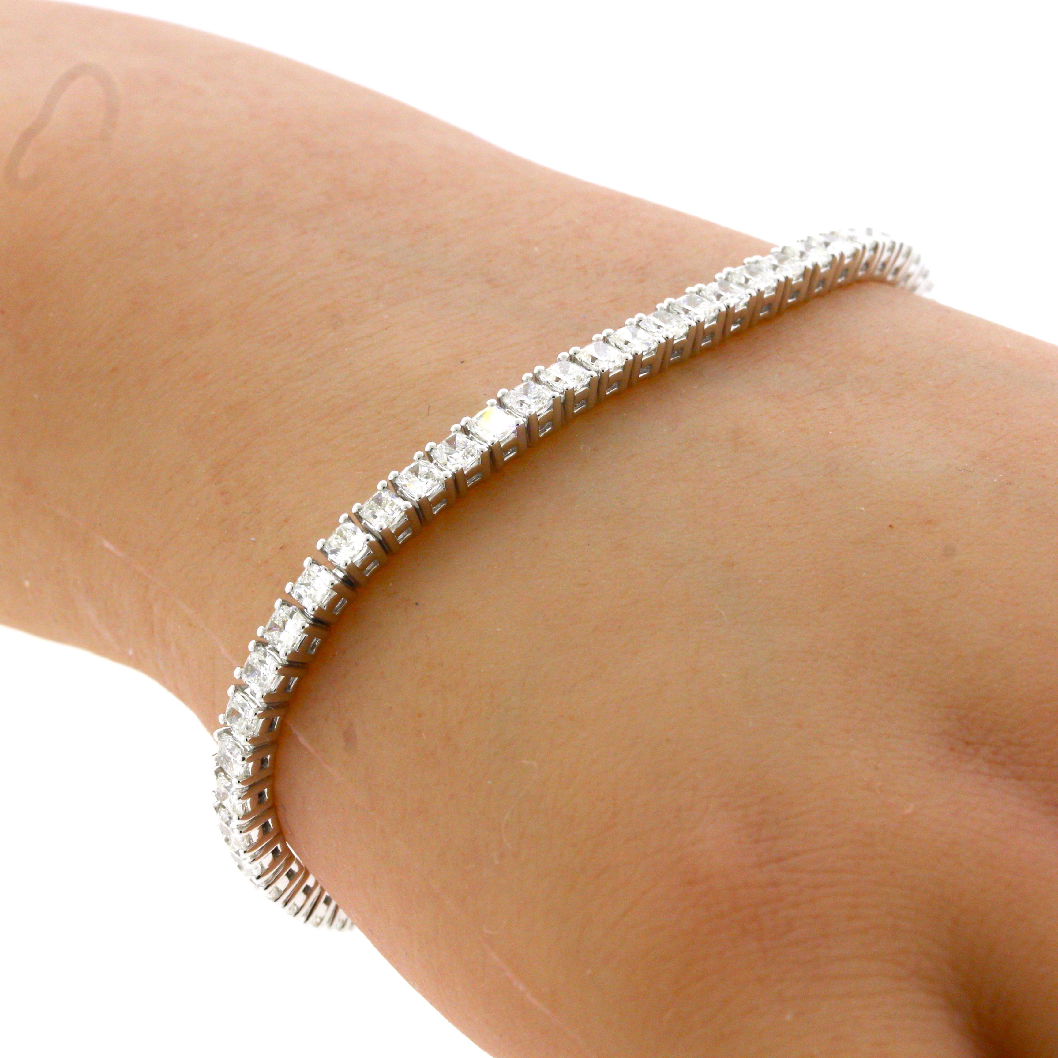 7.14 Karat Diamant-Gold-Tennisarmband mit Kissenschliff 1