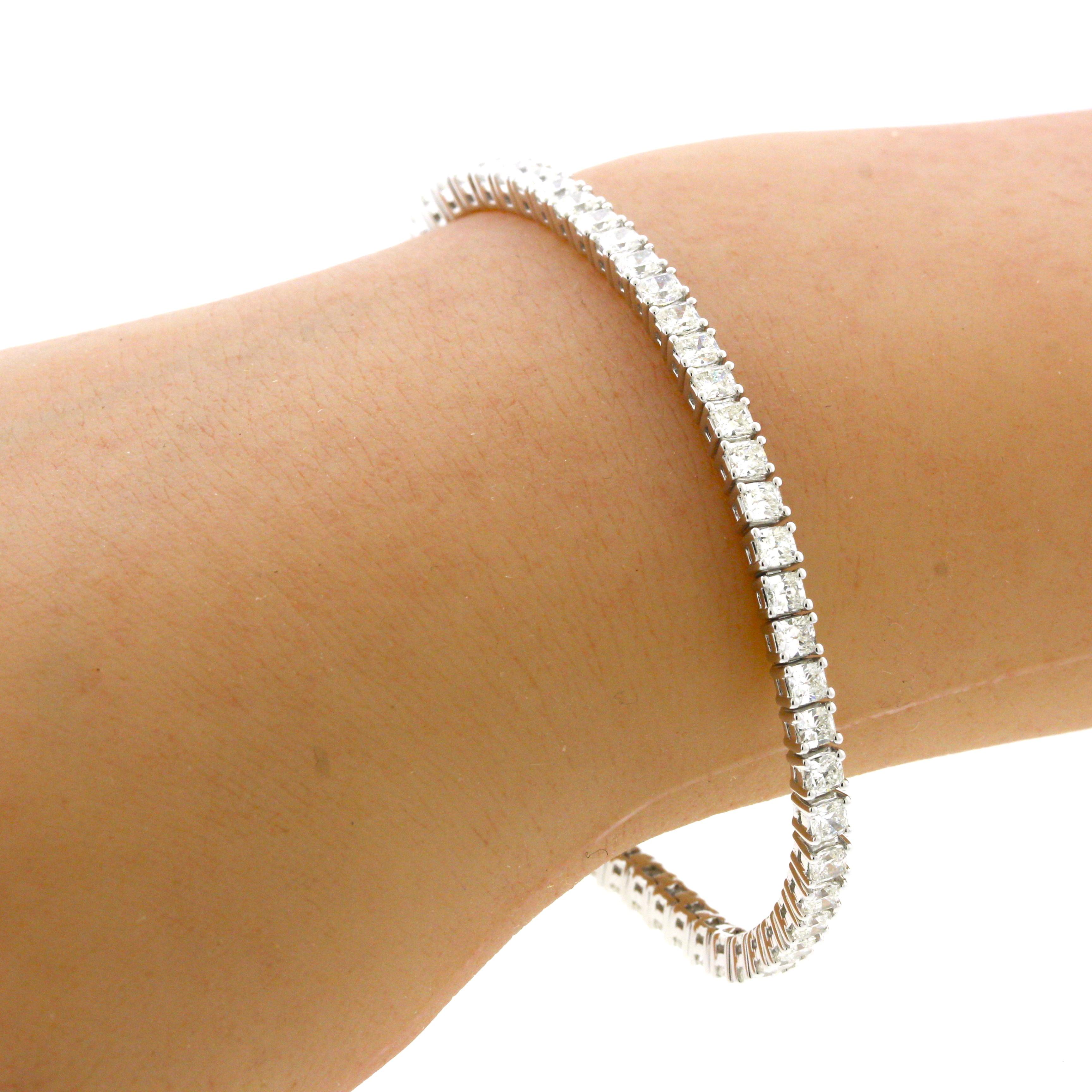 7.14 Karat Diamant-Gold-Tennisarmband mit Kissenschliff 2