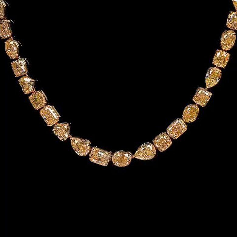 71.47 Carat Multi Shape Natural Fancy Yellow Diamond Tennis Necklace, EGL Cert. In New Condition For Sale In New York, NY
