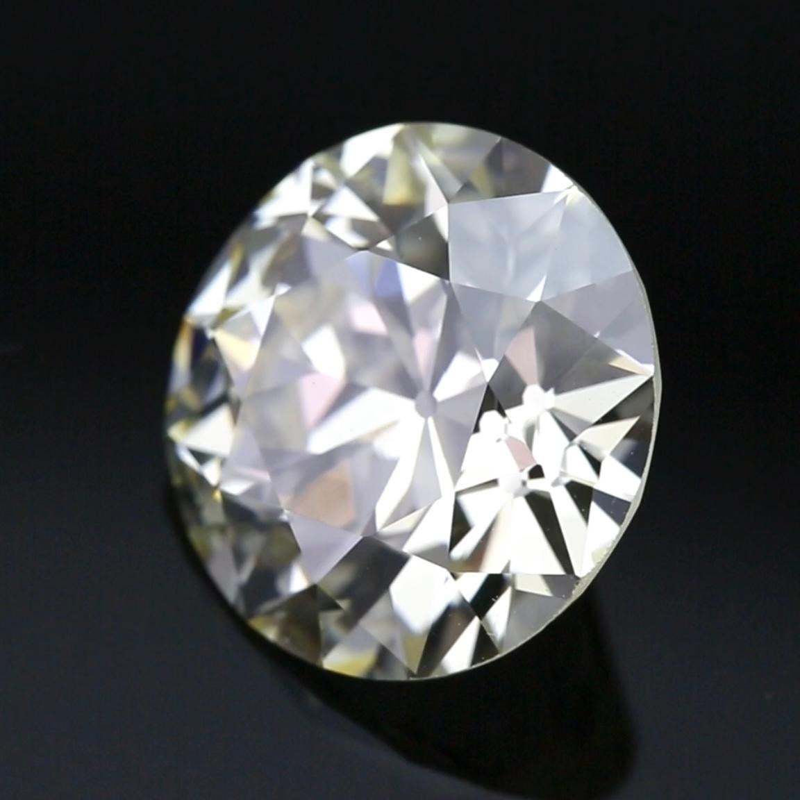 Art déco Diamant taille ancienne européenne de 7,15 carats • Couleur Q-R • VVS2 Clarté en vente