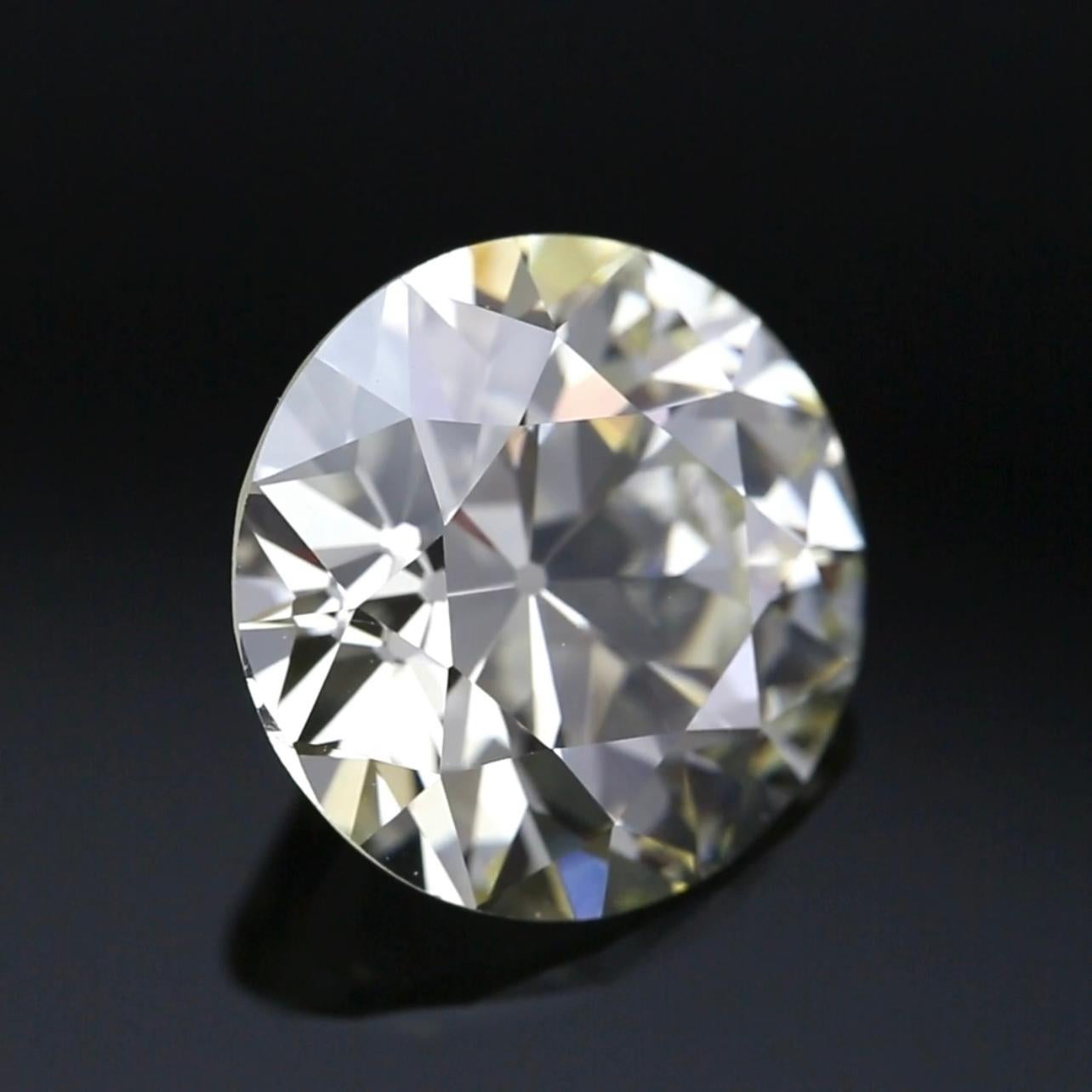 Diamant taille ancienne européenne de 7,15 carats • Couleur Q-R • VVS2 Clarté en vente 1