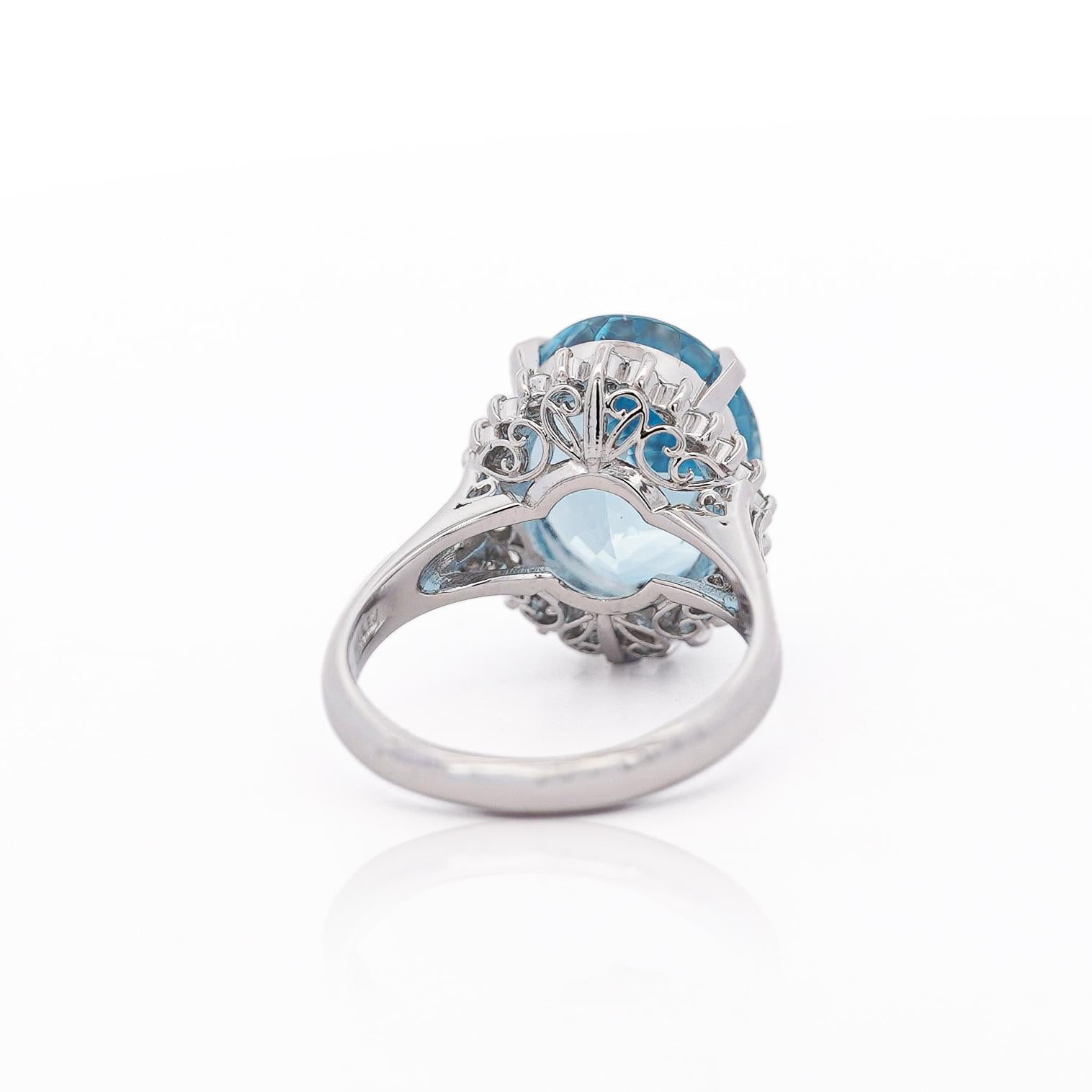 Anello in platino con filigrana floreale con acquamarina ovale e diamante da 7,15 carati In condizioni buone in vendita a Miami, FL