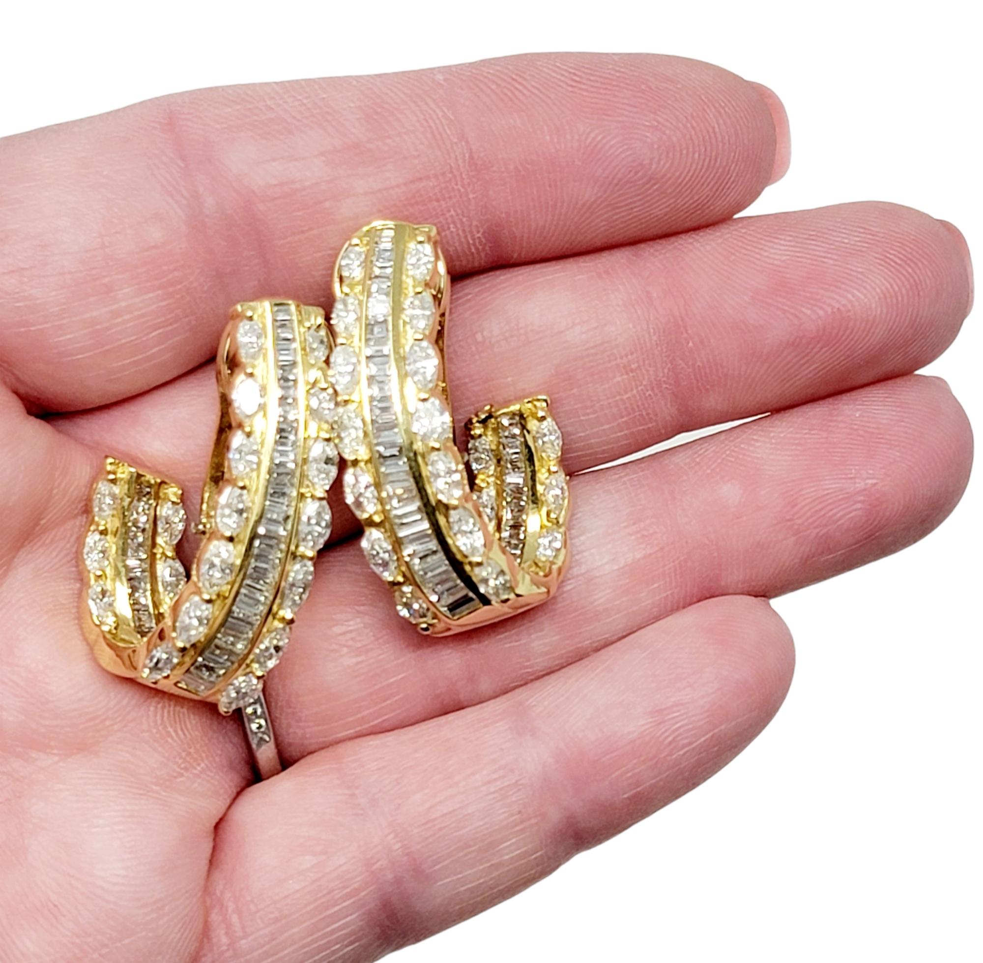  7,15 Karat Goldohrringe mit Marquis- und Baguette-Pavé-Diamanten (Zeitgenössisch) im Angebot