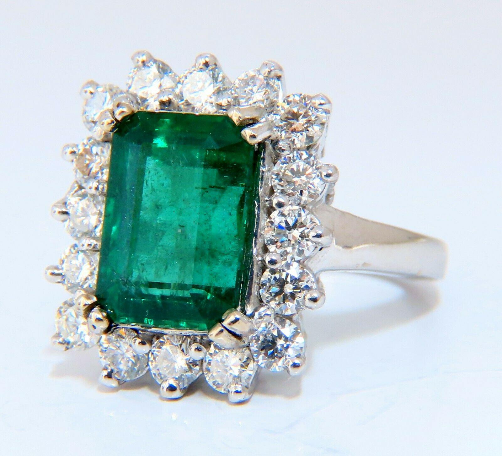 Women's or Men's 7.15 Carat Natural Emerald Diamonds Cluster Halo Ring 14 Karat For Sale