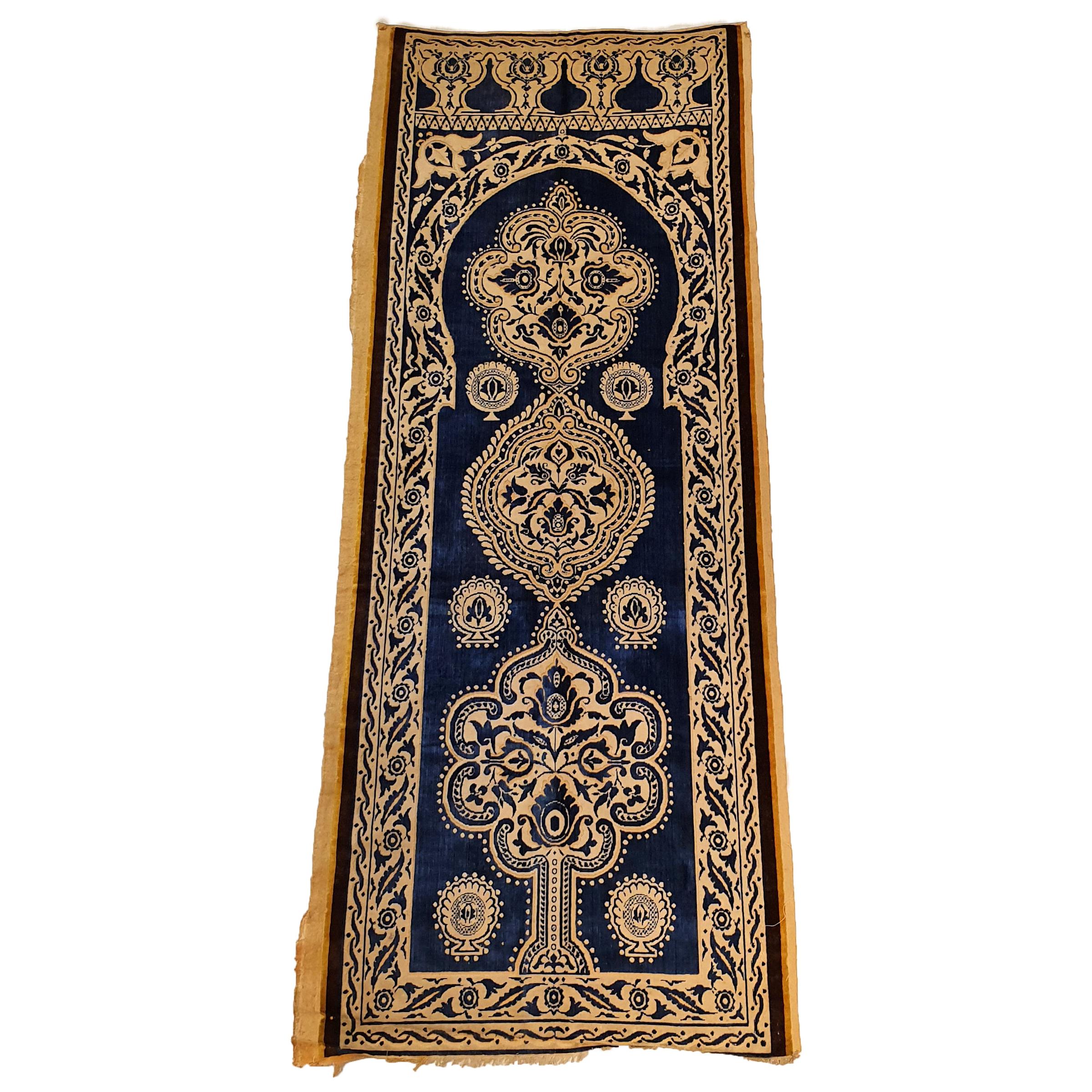 716 - 19th Century Turkish Textile For Sale