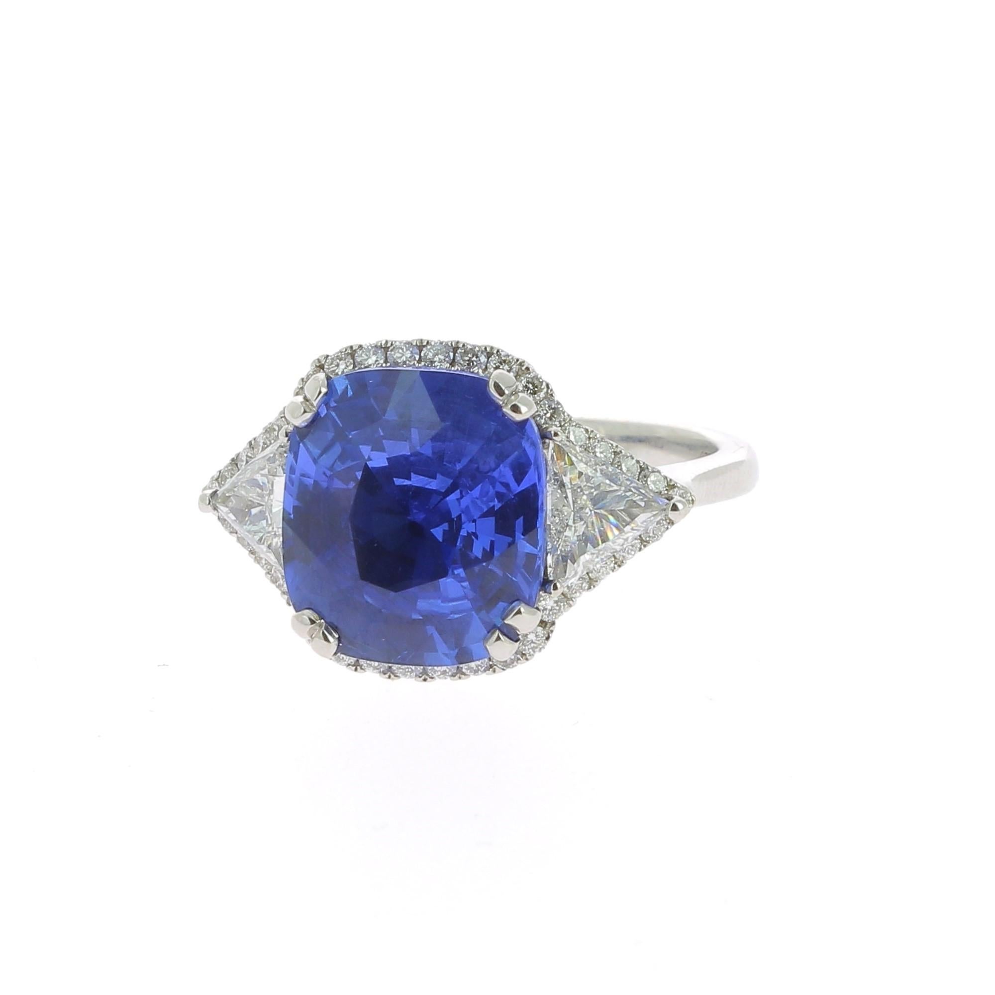 Contemporary 7.16 Carat Ceylon Intense Blue Sapphire Cocktail Ring Set with Round Diamond