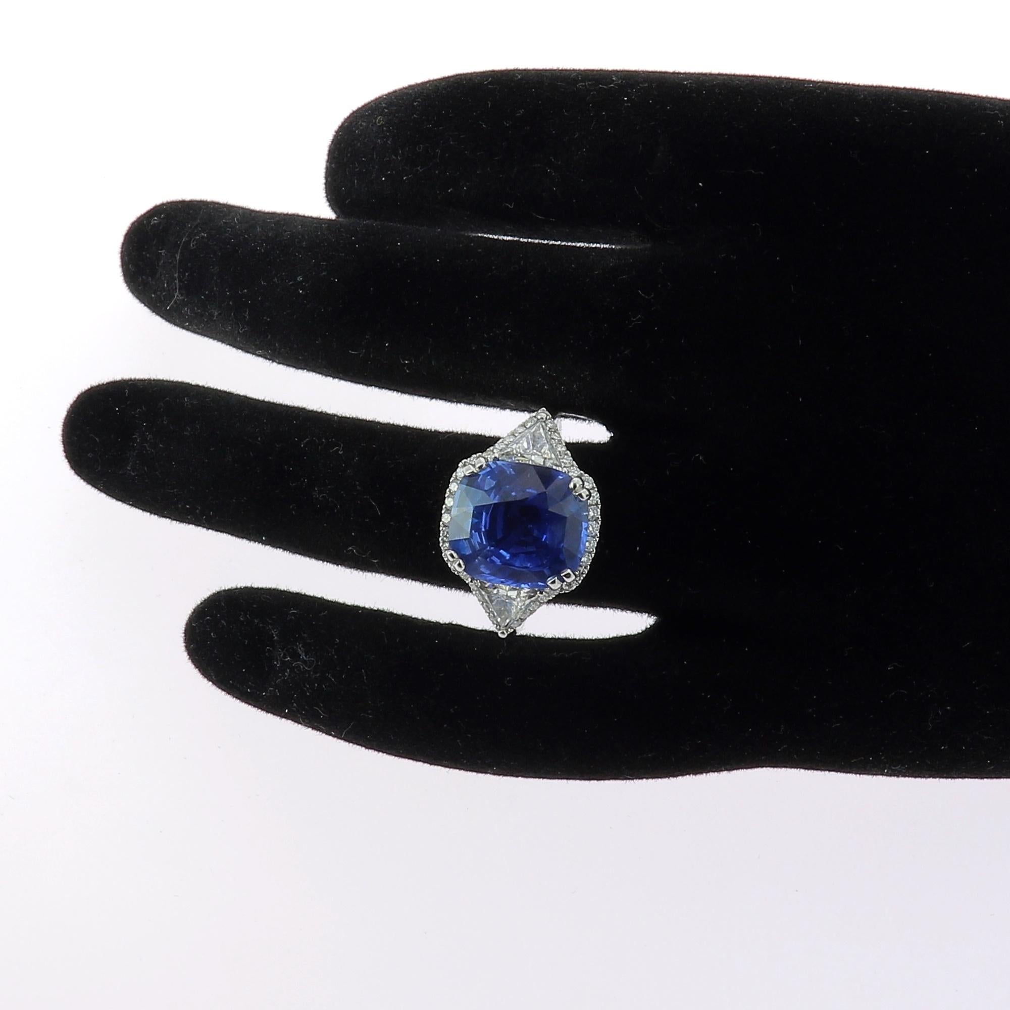Women's or Men's 7.16 Carat Ceylon Intense Blue Sapphire Cocktail Ring Set with Round Diamond
