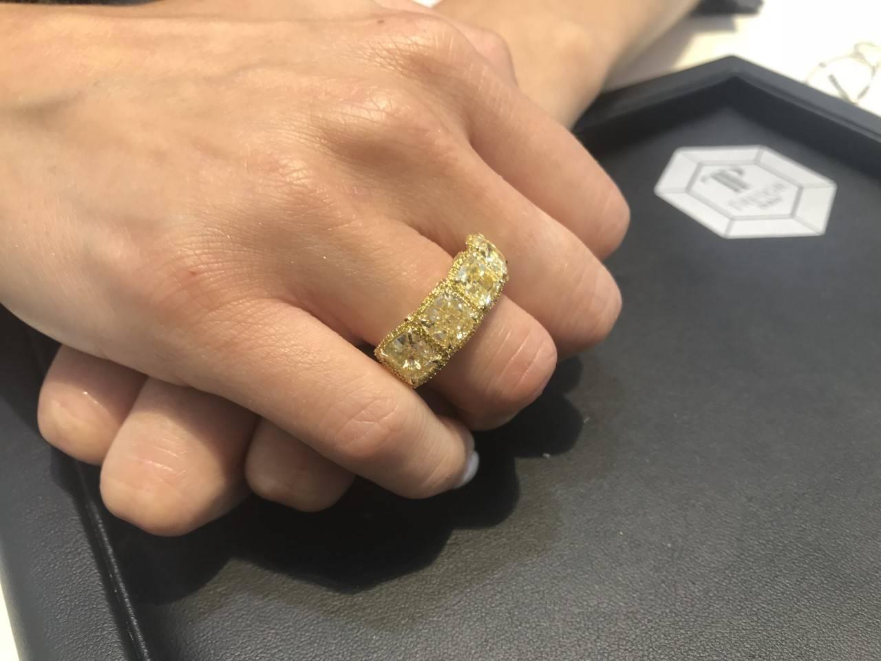 7.16 Carat Fancy Yellow Cushion Round Diamond 18 Karat Gold Halo Ring In New Condition For Sale In London, GB