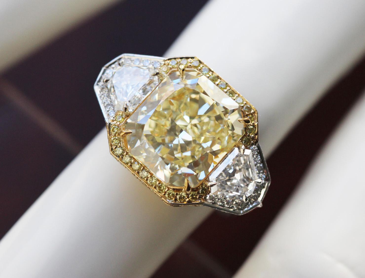 Contemporary 7.17 Carat Fancy Yellow Radiant Cut Diamond 3-Stone Engagement Ring GIA VS1  For Sale