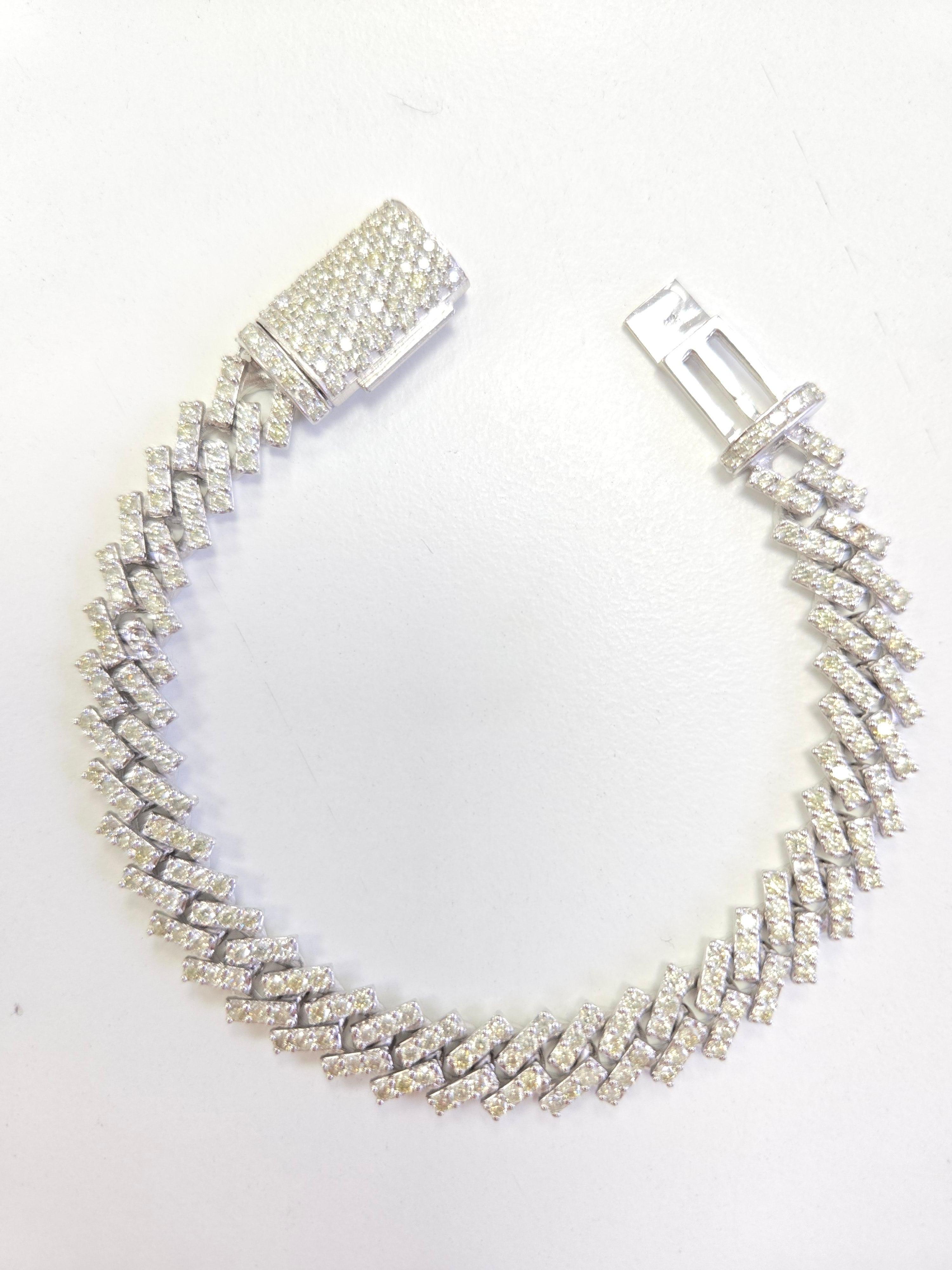 Taille ronde Bracelet cubain en or blanc massif 14 carats avec diamants naturels de 7,18 carats en vente
