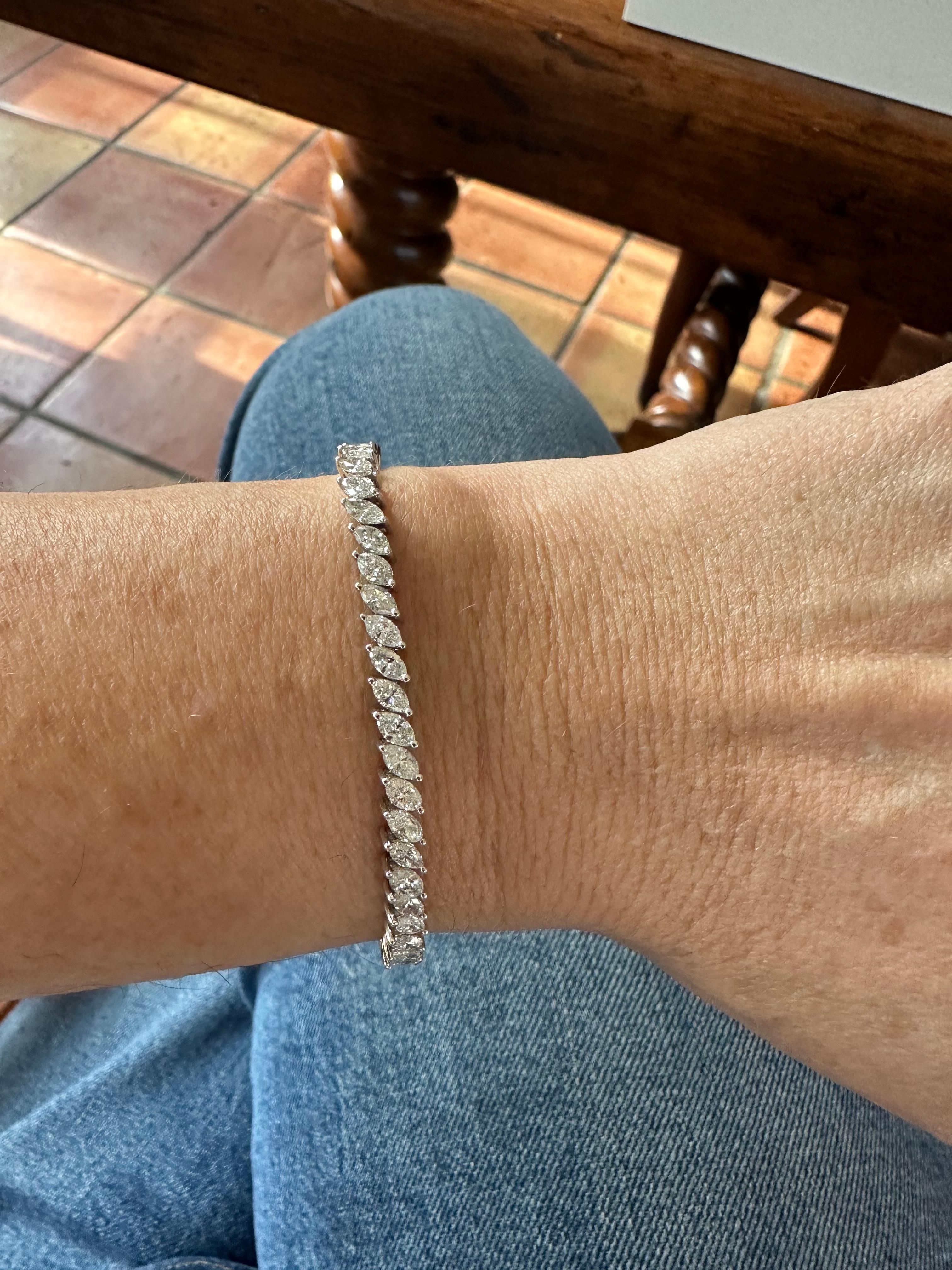 Bracciale tennis con diamanti taglio marquise da 7,18 carati in vendita 2
