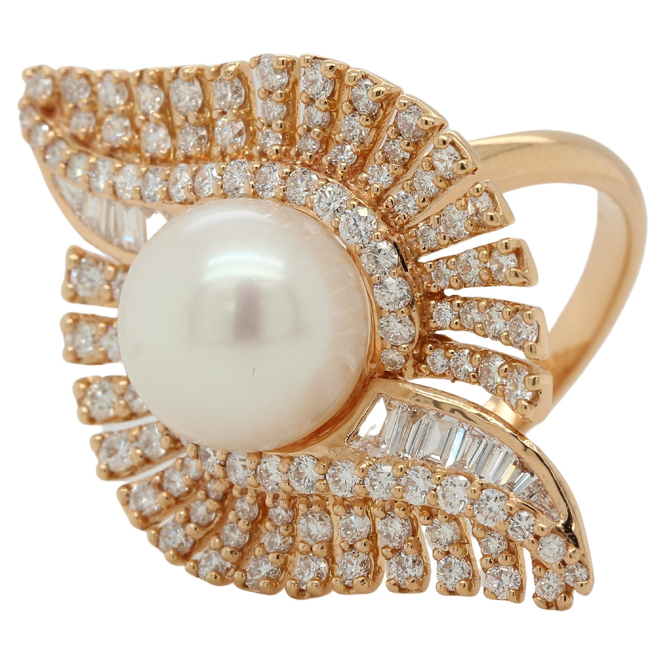 Round Cut 7.18 Carat Pearl and Diamond Ring in 18 Karat Gold For Sale