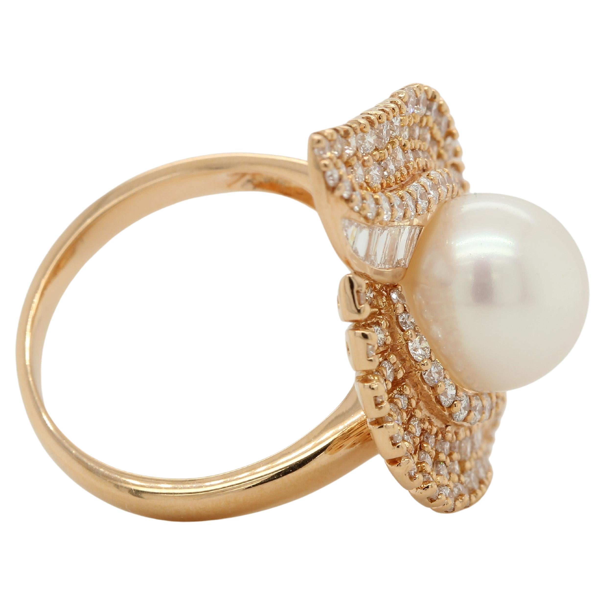 7.18 Carat Pearl and Diamond Ring in 18 Karat Gold In New Condition For Sale In Bangkok, 10