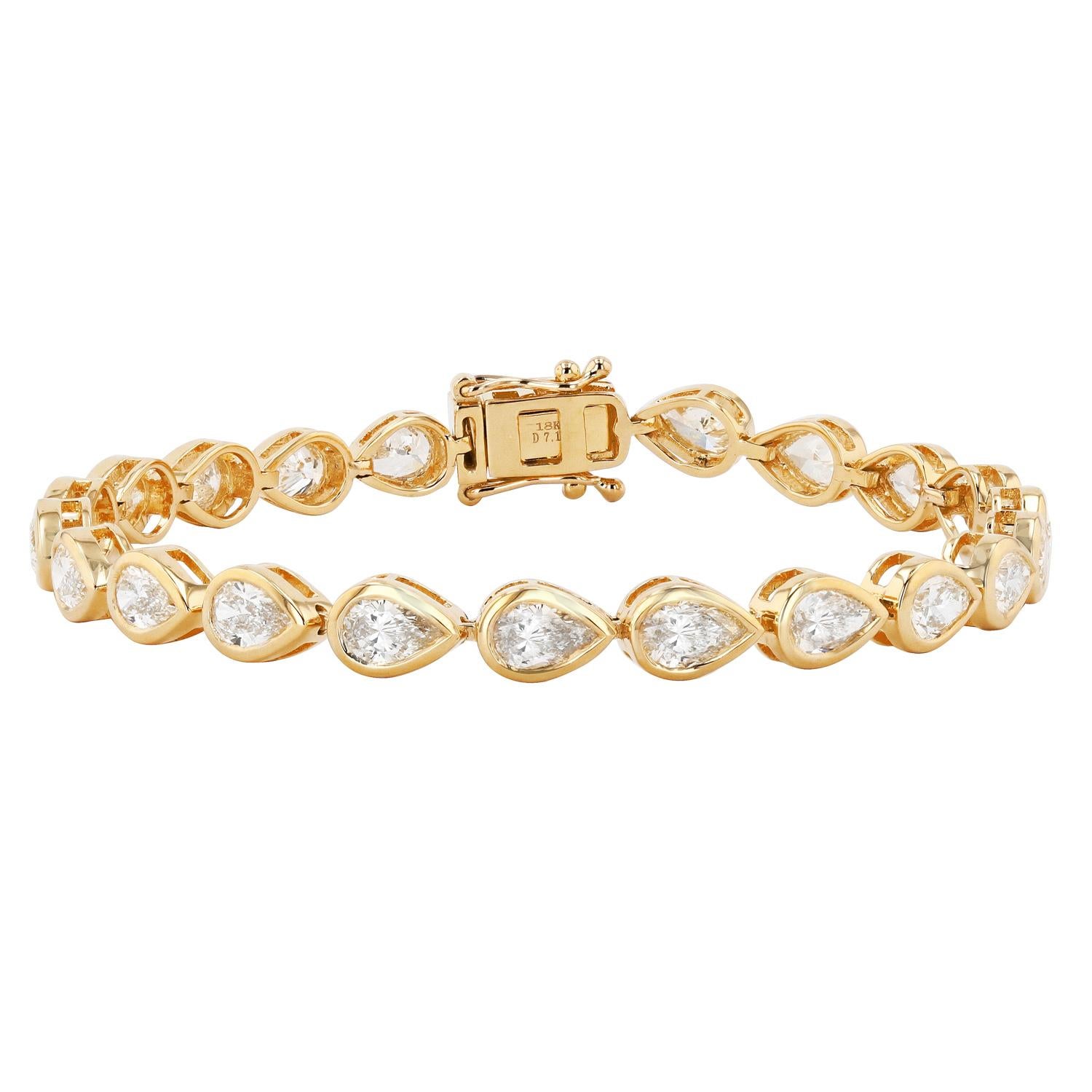 7.18 Ct Diamond Bracelet  In New Condition For Sale In Calabasas, CA