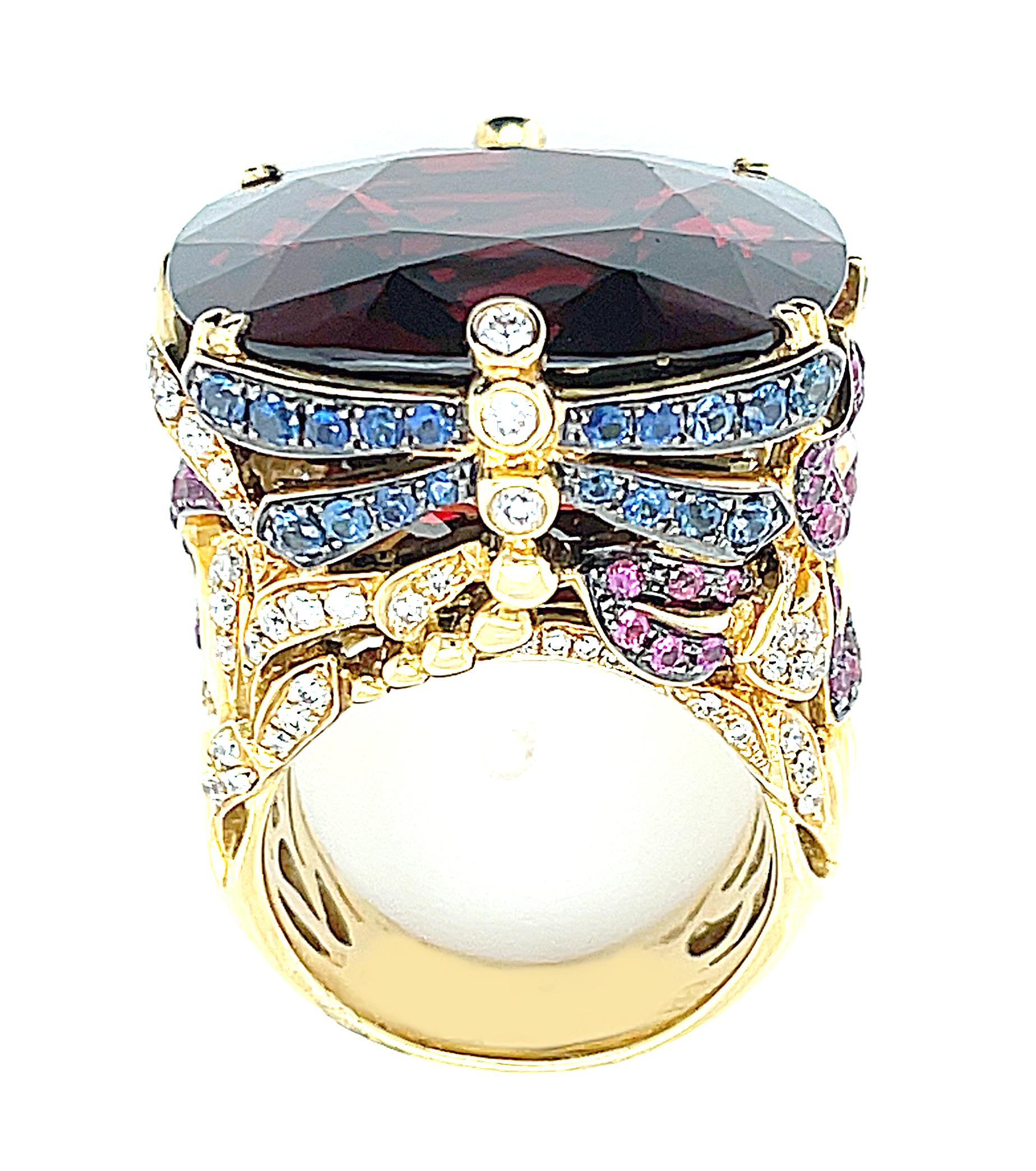 Women's or Men's 71 Carat Garnet, Ruby, Sapphire and Diamond Cocktail Ring in 18k Yellow Gold For Sale