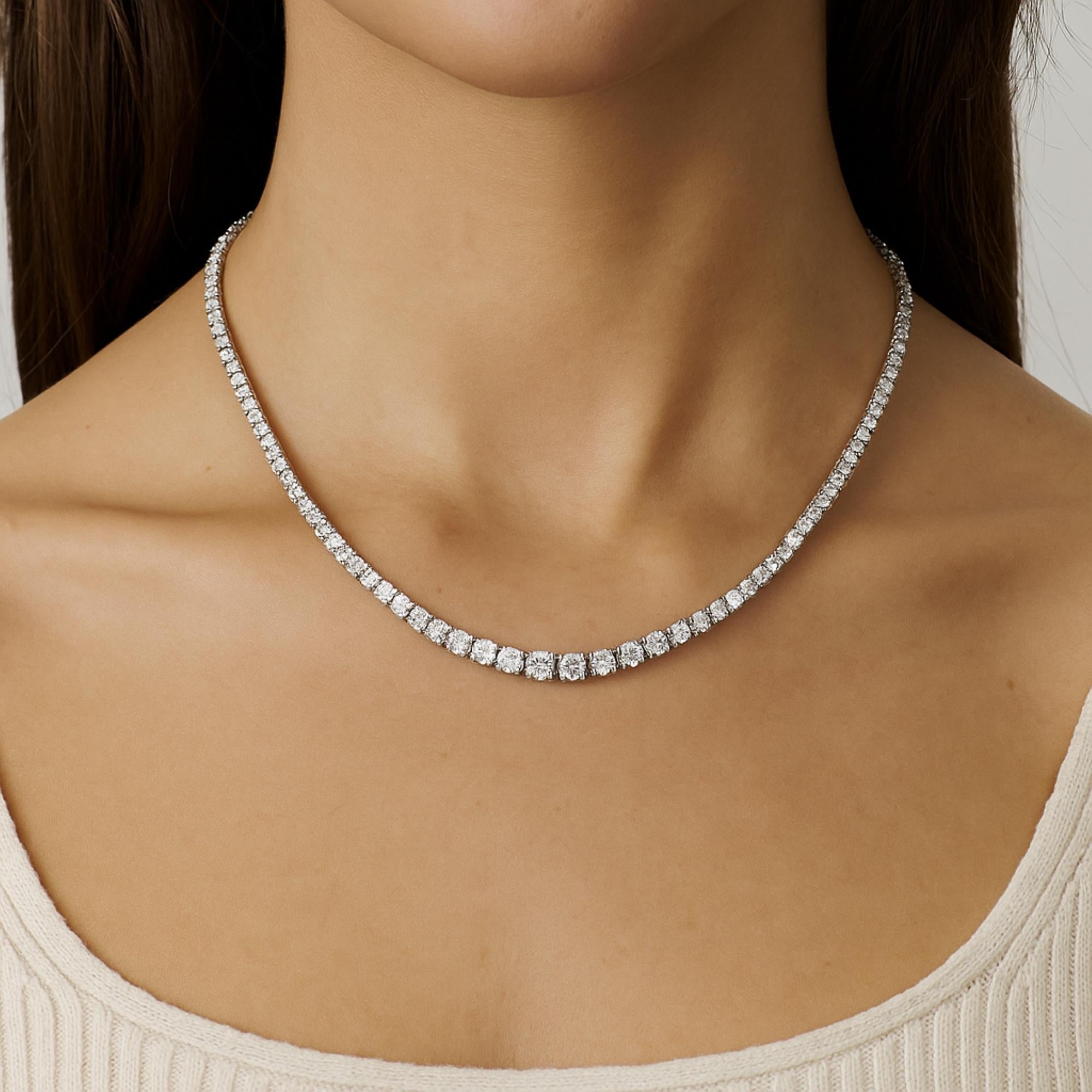 7,18Ct SI/H Round Brilliante Cut Natural Diamond Collana Tennis in oro bianco 14k 
Questo pezzo presenta un flusso continuo e senza soluzione di continuità di diamanti bianchi naturali meticolosamente abbinati, che offrono una brillantezza senza