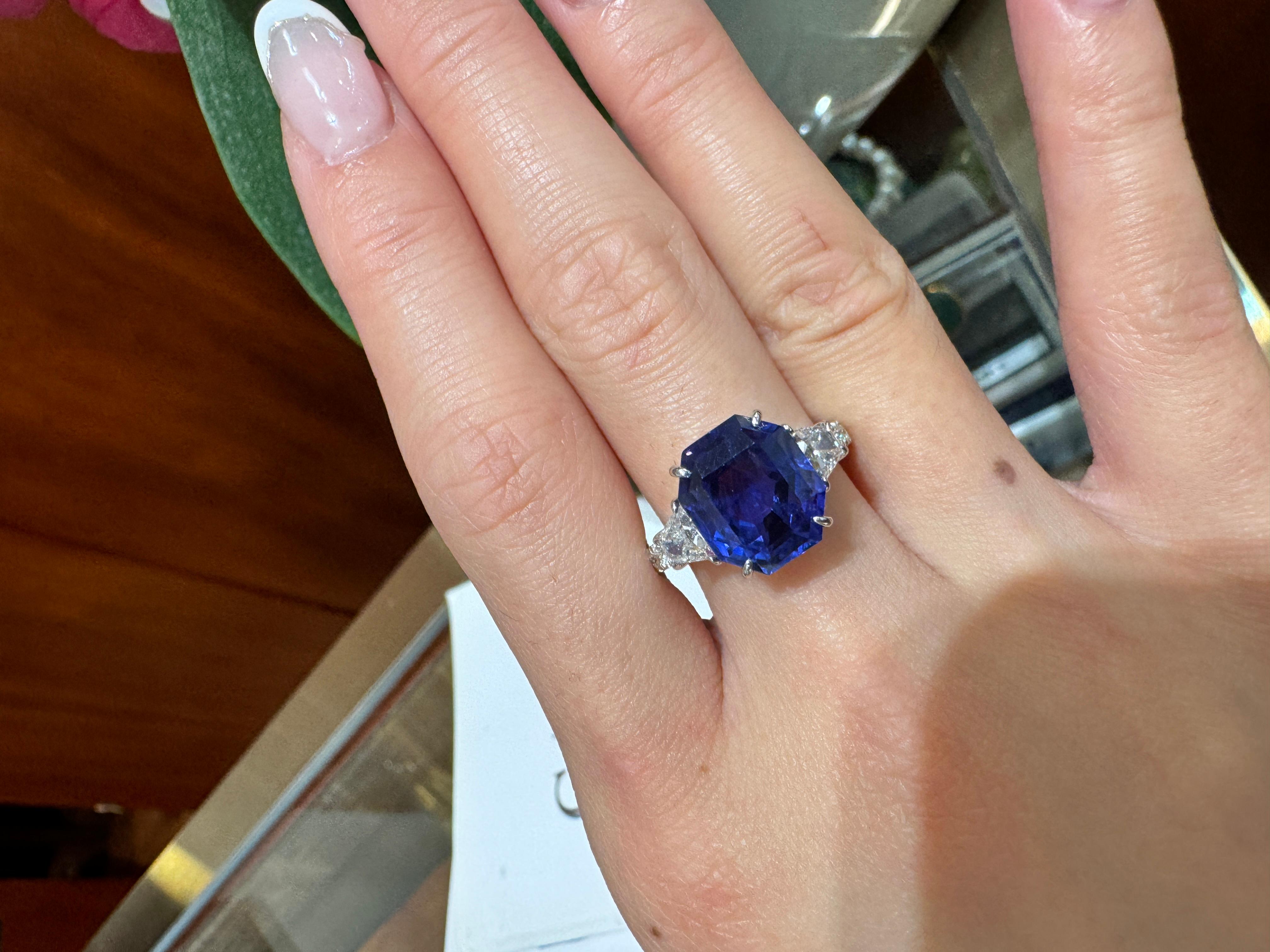 7.19 Carat Color Changing No Heat Ceylon Sapphire and Diamond Ring For Sale 1
