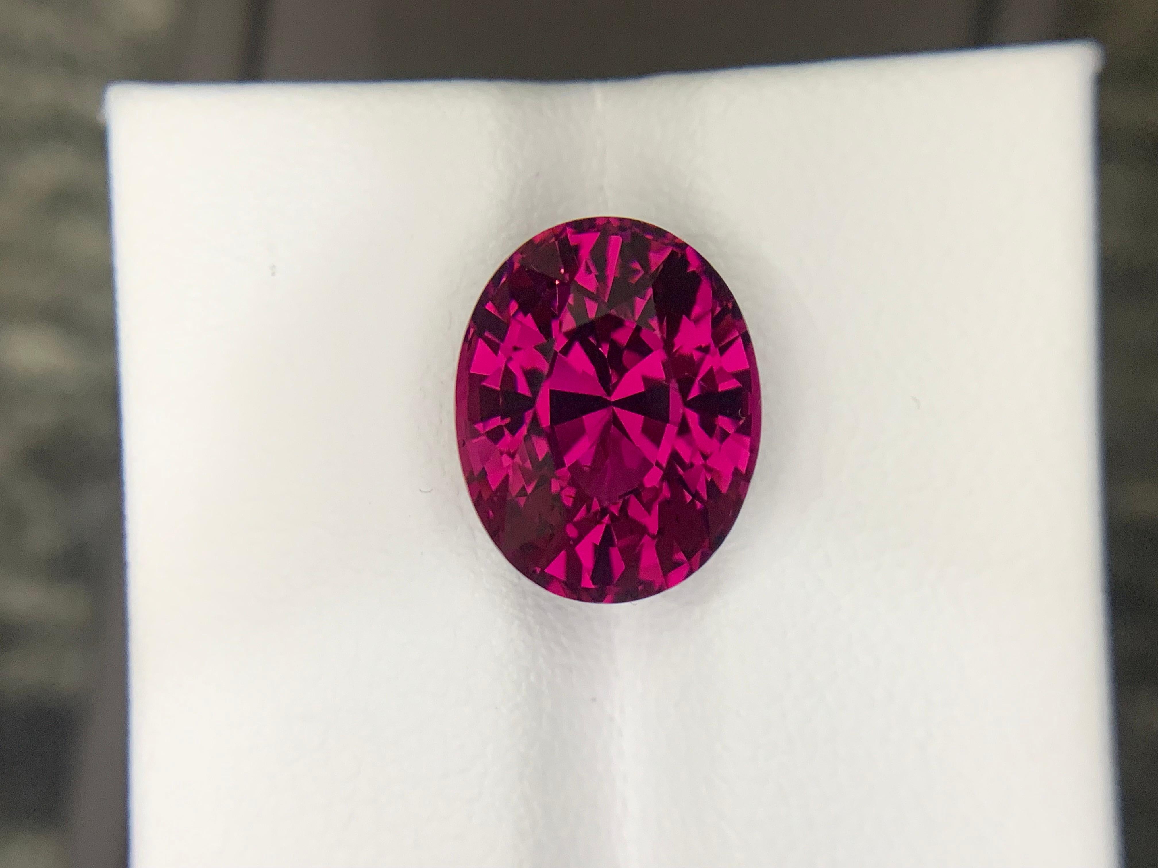 7,19 Karat zertifizierte natürliche Rhodolith Granat lose Edelstein Oval Cut für Damen oder Herren im Angebot